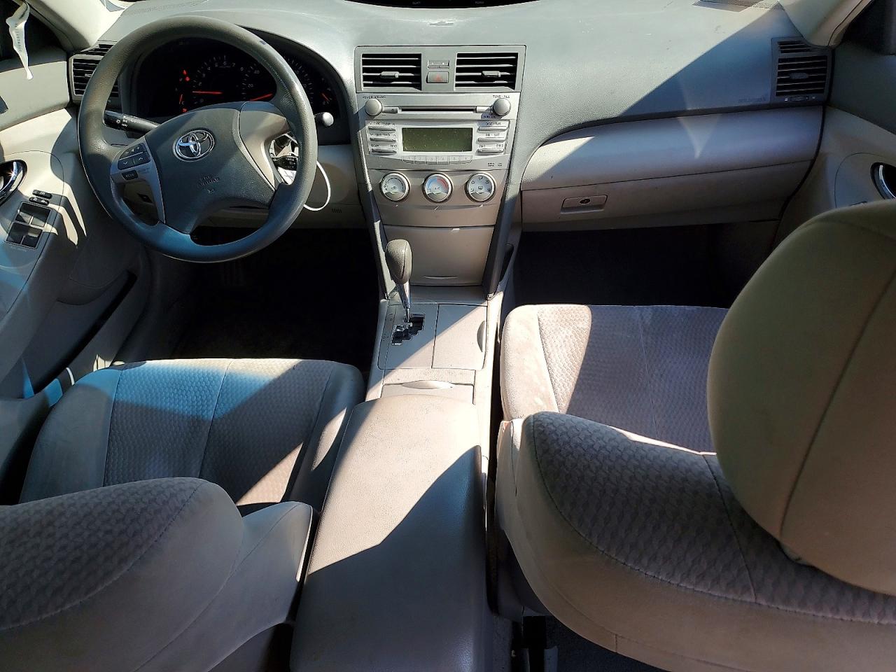 2011 Toyota Camry Le Silver vin: 4T1BF3EK4BU763763
