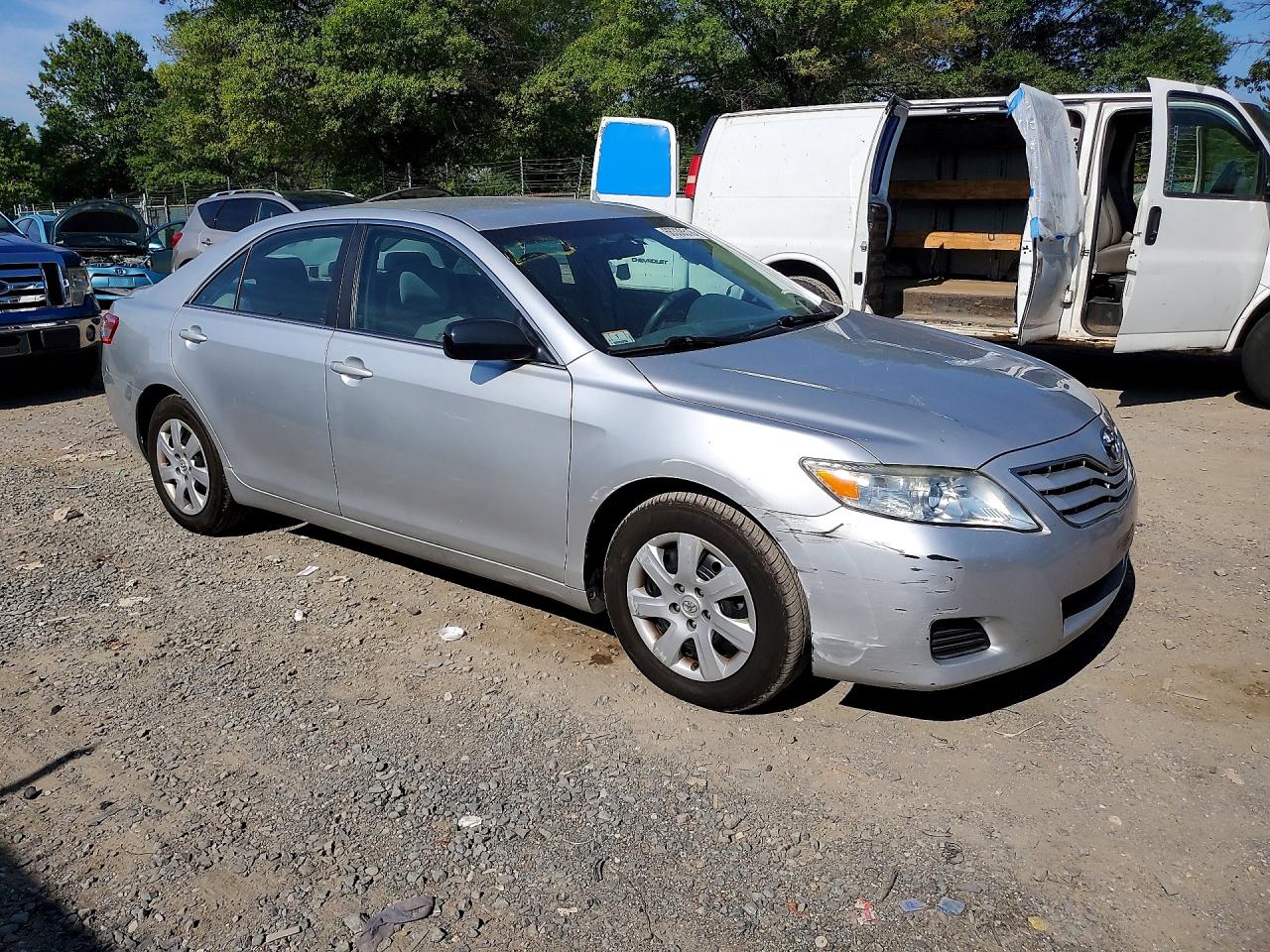 2011 Toyota Camry Le Silver vin: 4T1BF3EK4BU763763