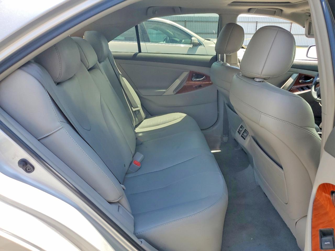 2011 Toyota Camry Xle Silver vin: 4T1BF3EK4BU766209