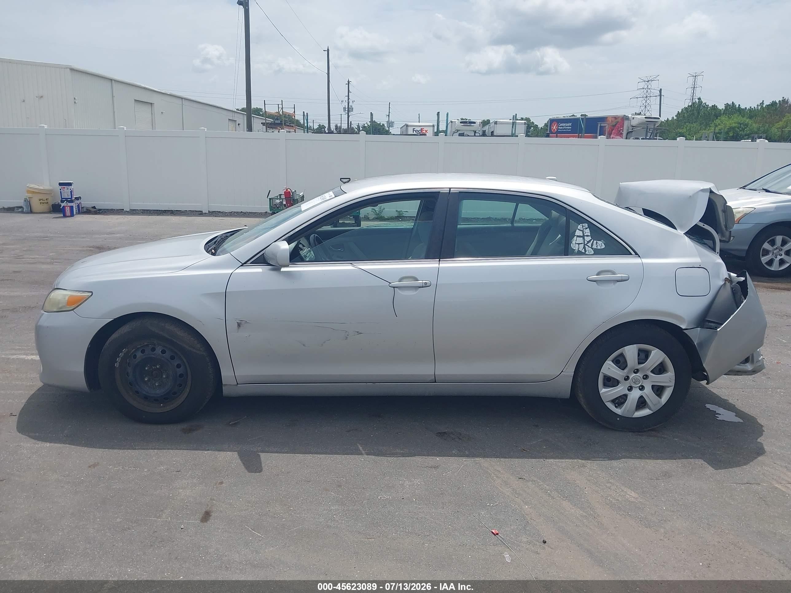 2011 Toyota Camry Le Silver vin: 4T1BF3EK4BU776187