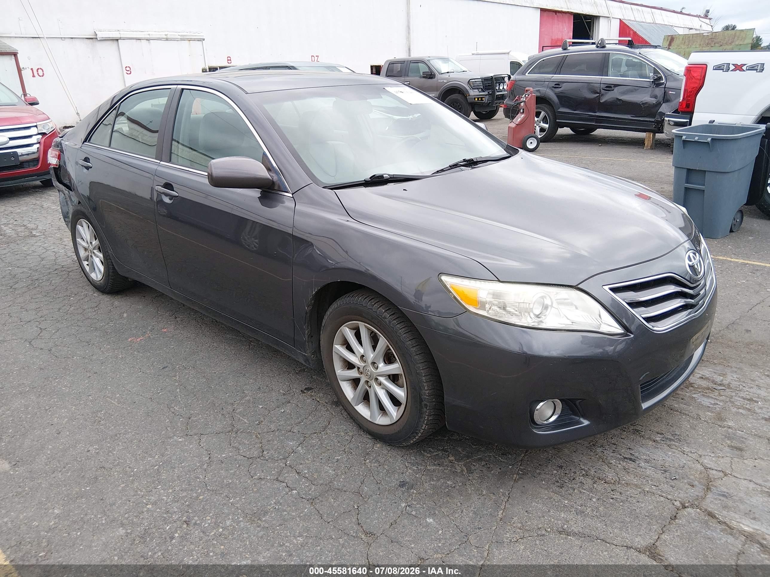 2010 Toyota Camry Xle Серый vin: 4T1BF3EK5AU004604