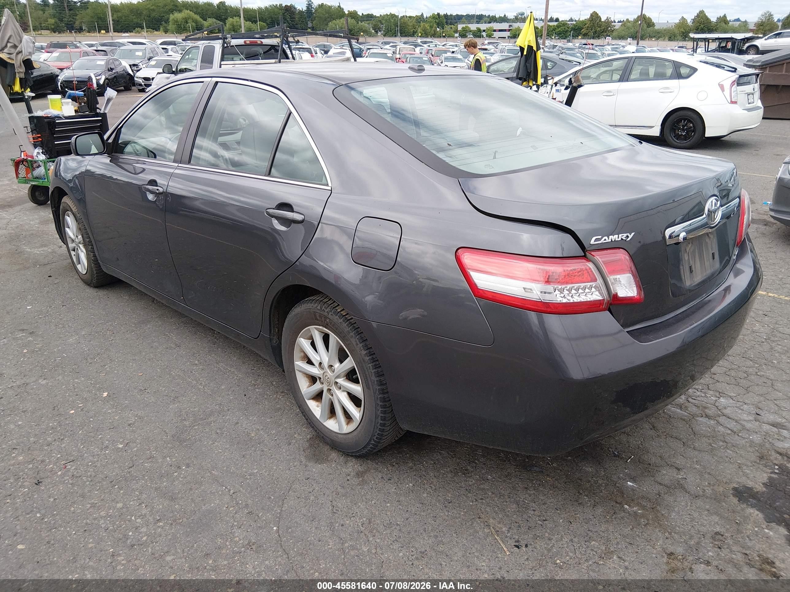 2010 Toyota Camry Xle Серый vin: 4T1BF3EK5AU004604