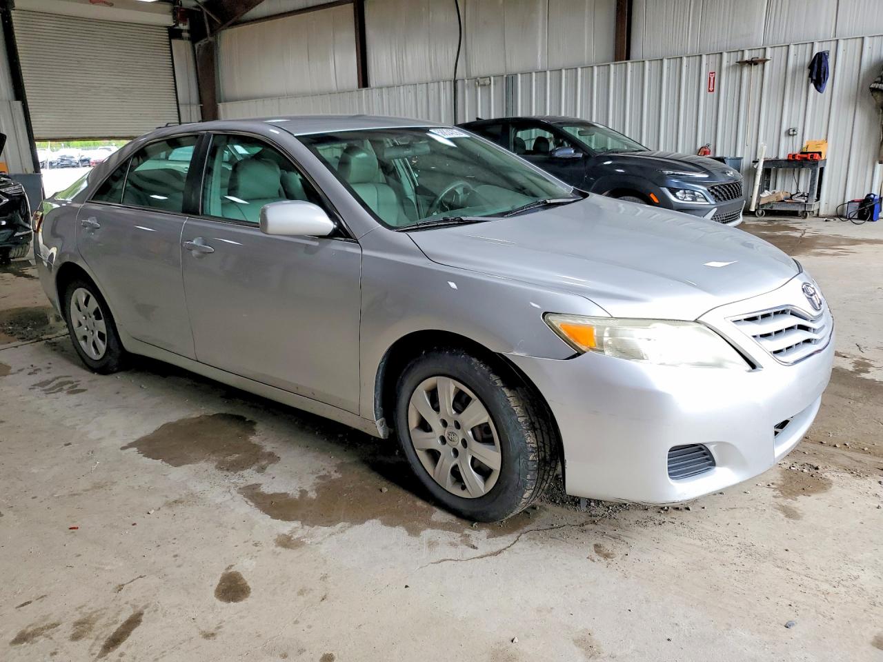 2010 Toyota Camry Le Silver vin: 4T1BF3EK5AU016672