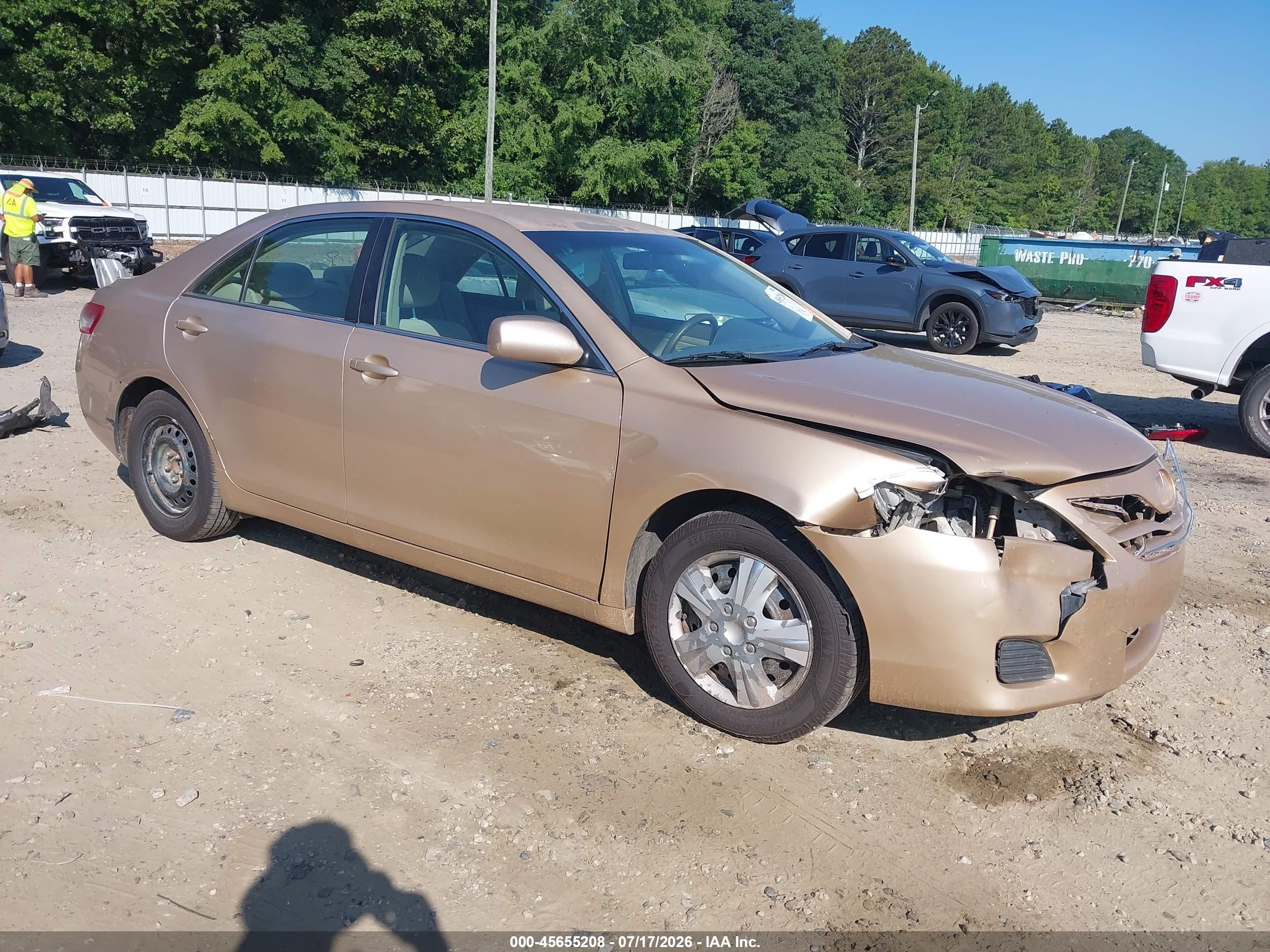 2010 Toyota Camry Le Золотой vin: 4T1BF3EK5AU029082