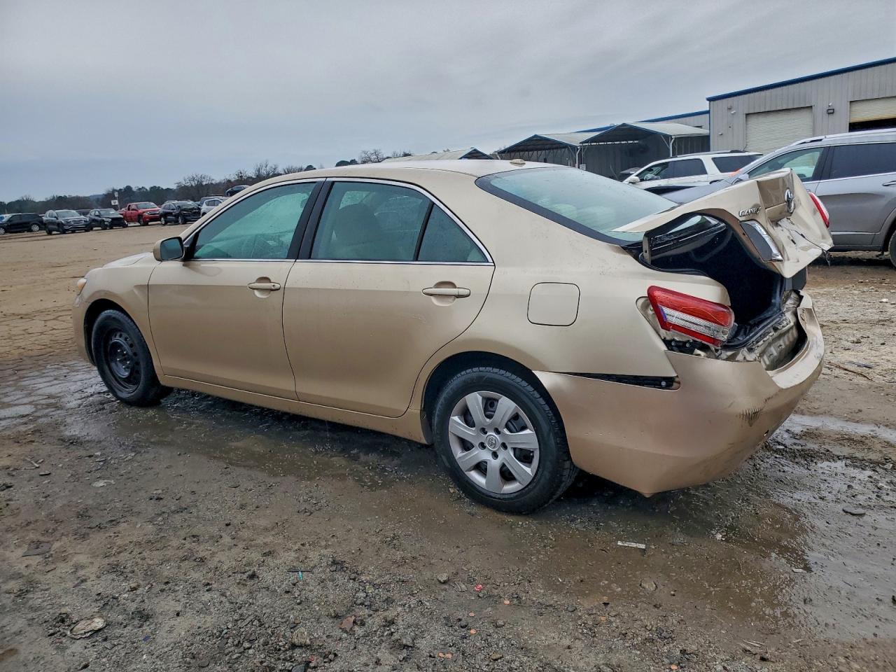 2010 Toyota Camry Le Золотой vin: 4T1BF3EK5AU036825