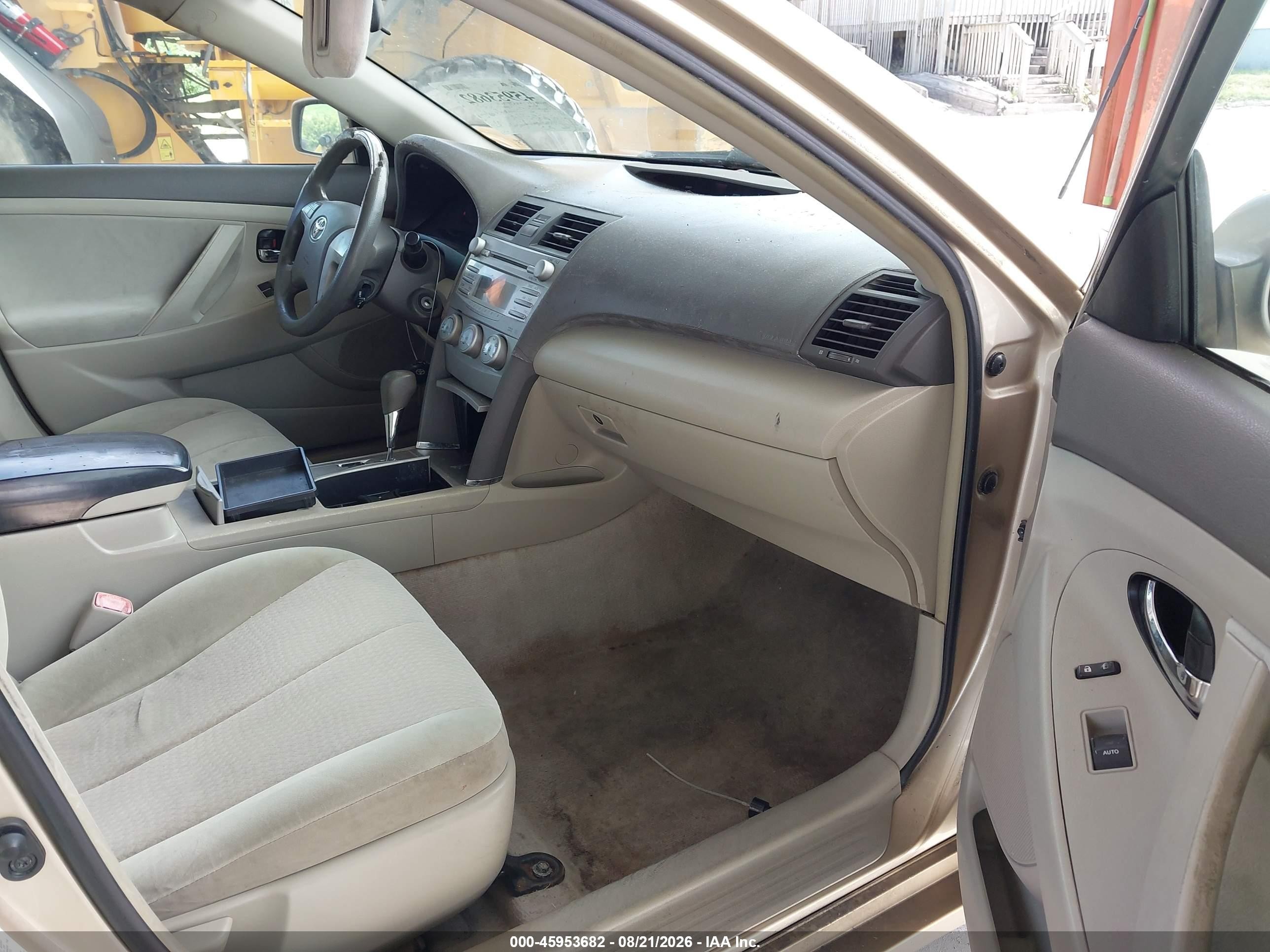 2010 Toyota Camry Le Желто-коричневый vin: 4T1BF3EK5AU037232