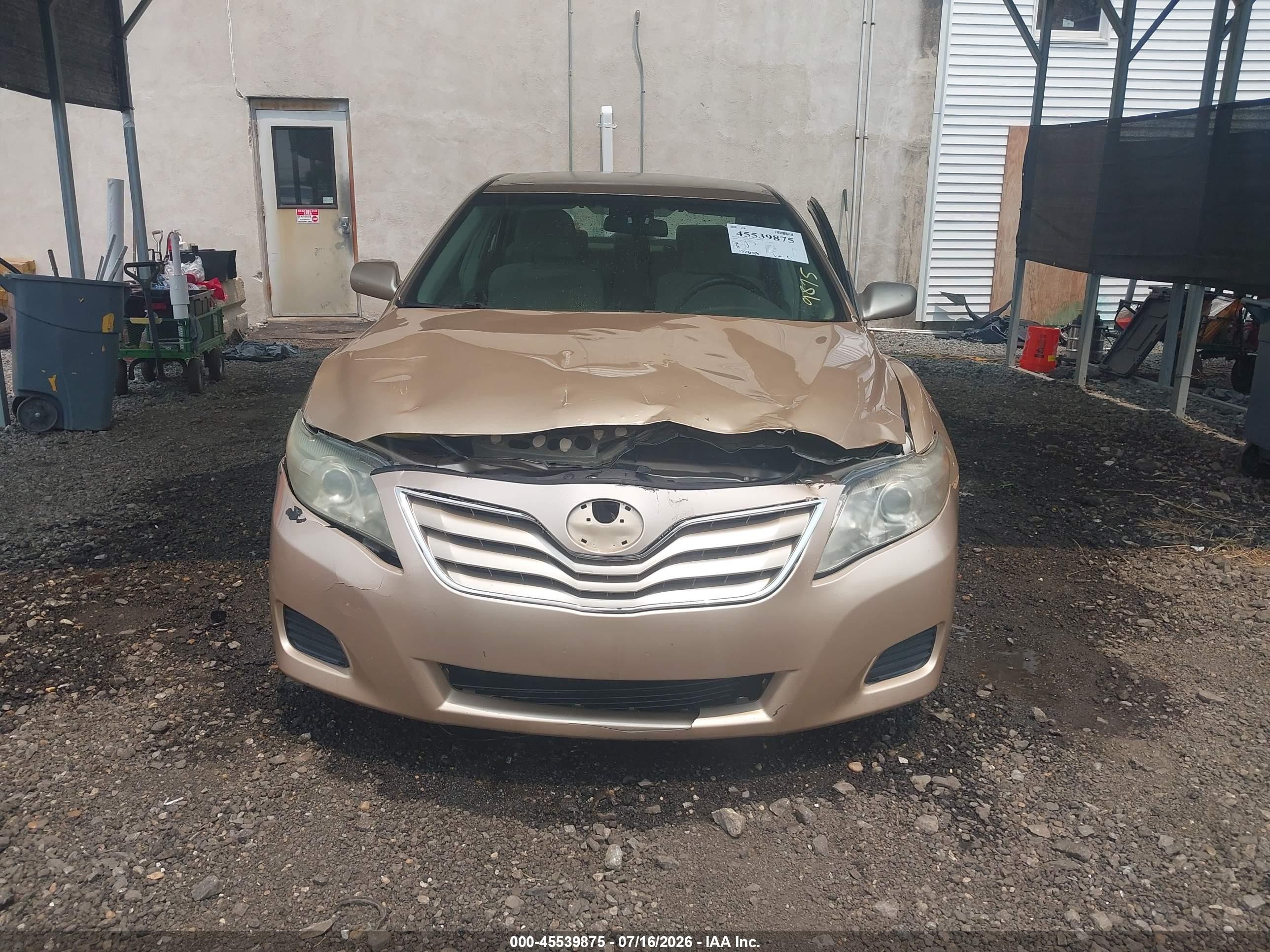 2010 Toyota Camry Le Золотой vin: 4T1BF3EK5AU048814