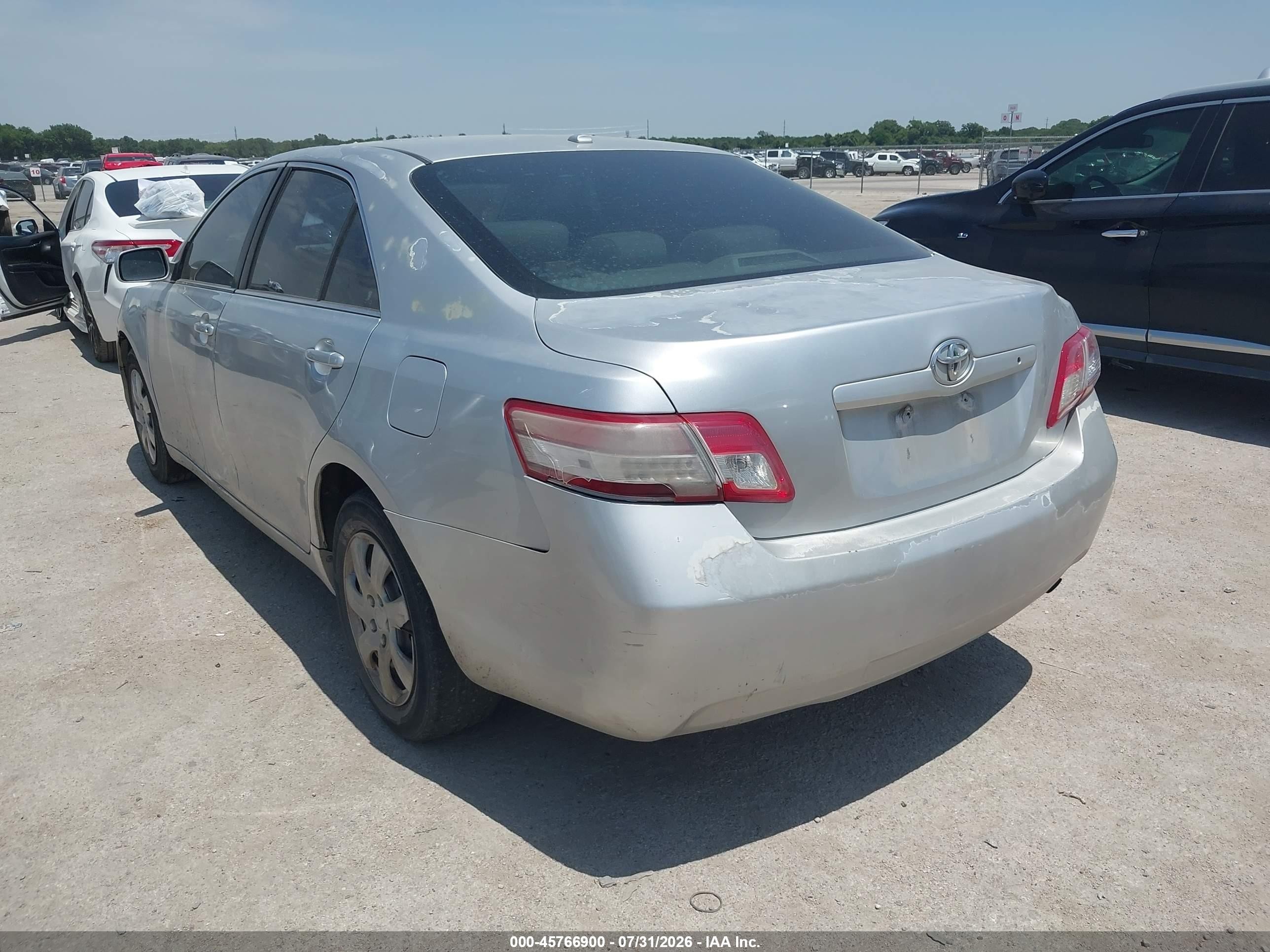 2010 Toyota Camry Le Серебряный vin: 4T1BF3EK5AU051356