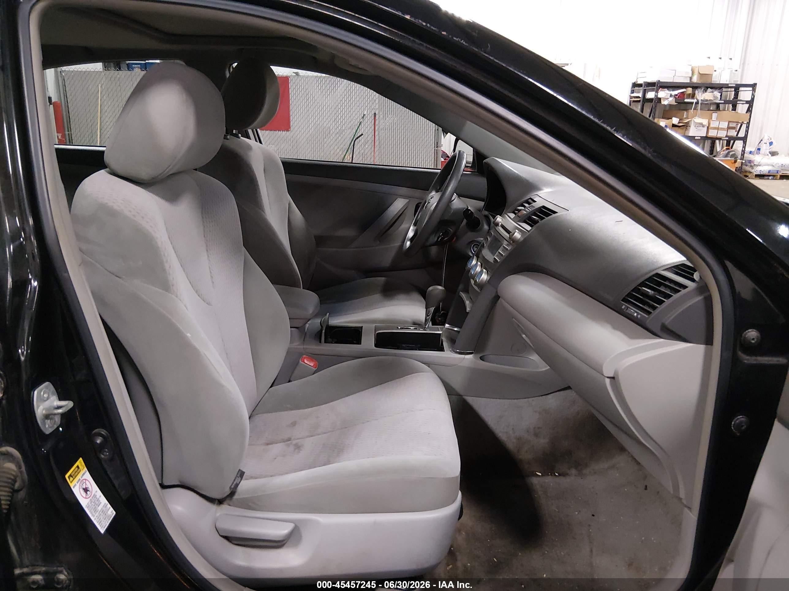 2010 Toyota Camry Le Black vin: 4T1BF3EK5AU093753
