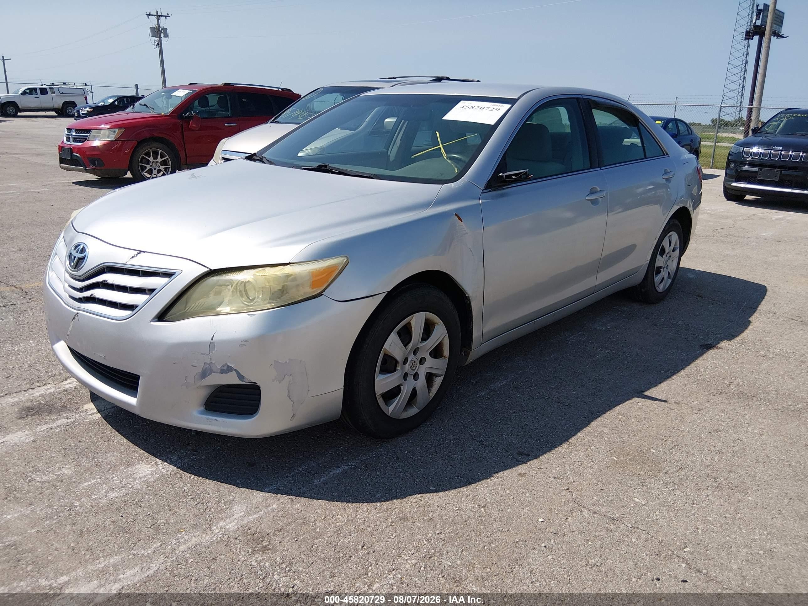 2010 Toyota Camry Le Silver vin: 4T1BF3EK5AU097611