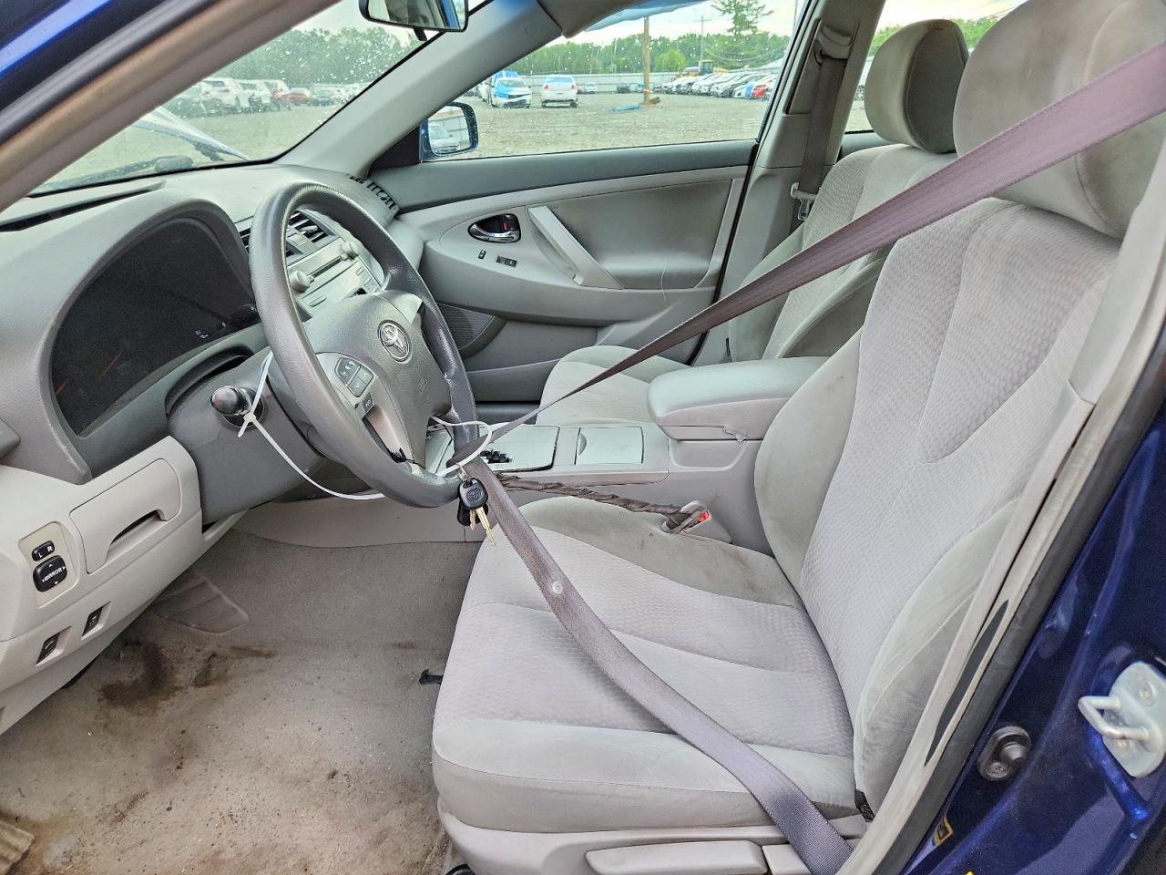 2010 Toyota Camry Base Синий vin: 4T1BF3EK5AU511583