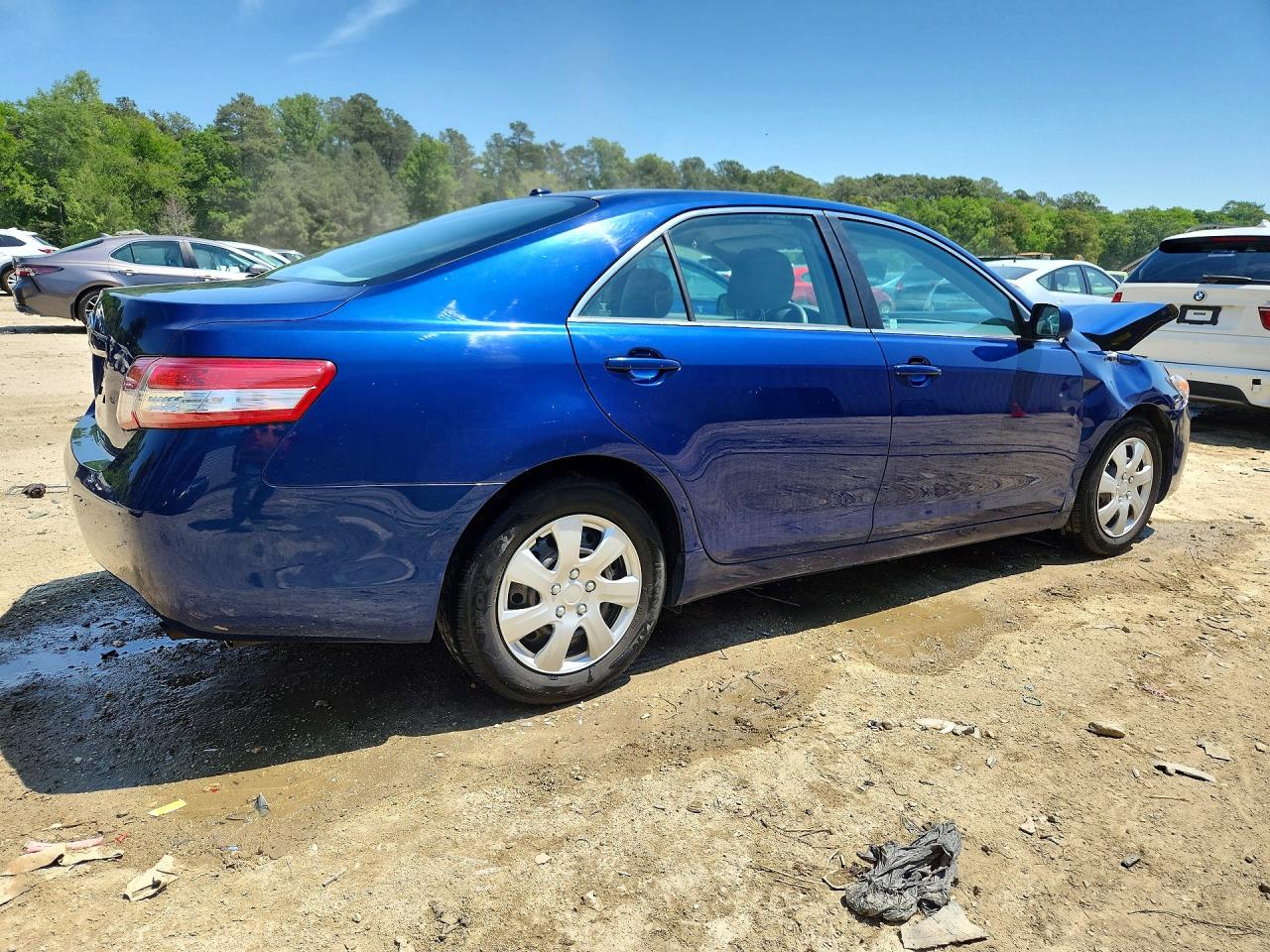 2010 Toyota Camry Le Blue vin: 4T1BF3EK5AU551985