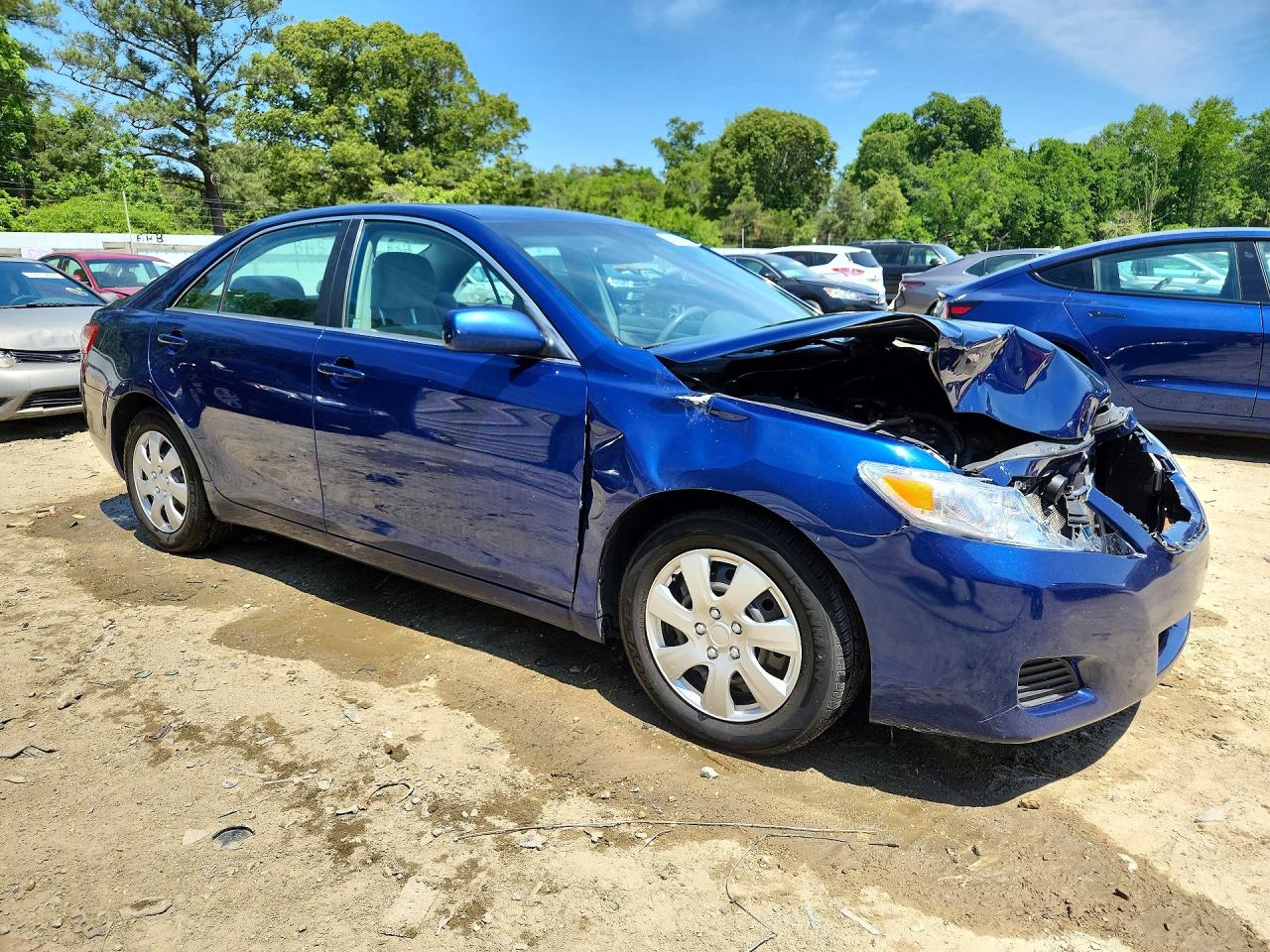 2010 Toyota Camry Le Blue vin: 4T1BF3EK5AU551985