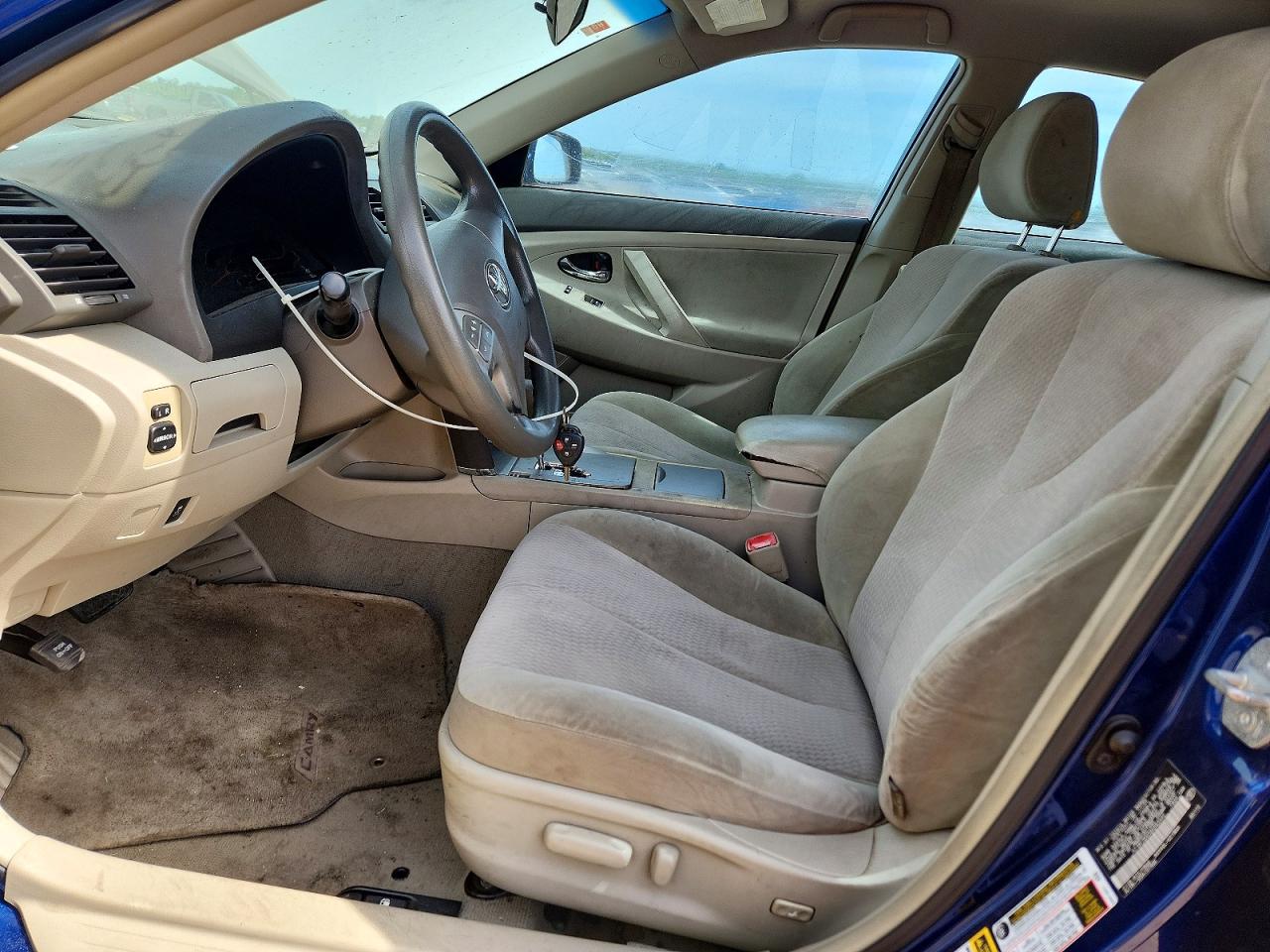 2010 Toyota Camry Le Blue vin: 4T1BF3EK5AU563442