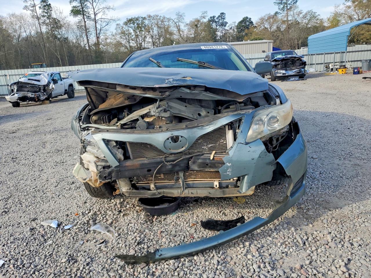 2010 Toyota Camry Le Green vin: 4T1BF3EK5AU578491