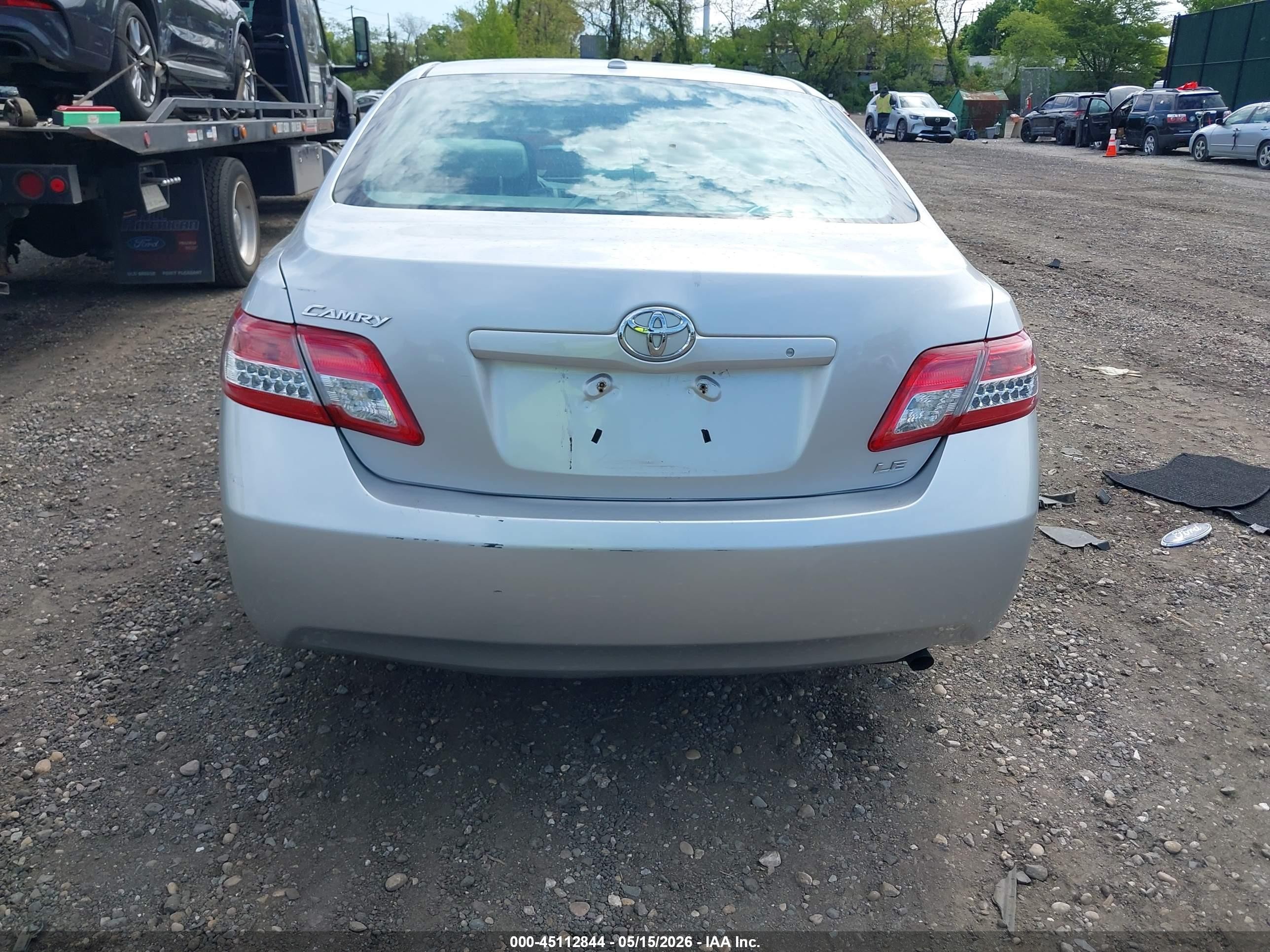 2011 Toyota Camry Le Silver vin: 4T1BF3EK5BU119771