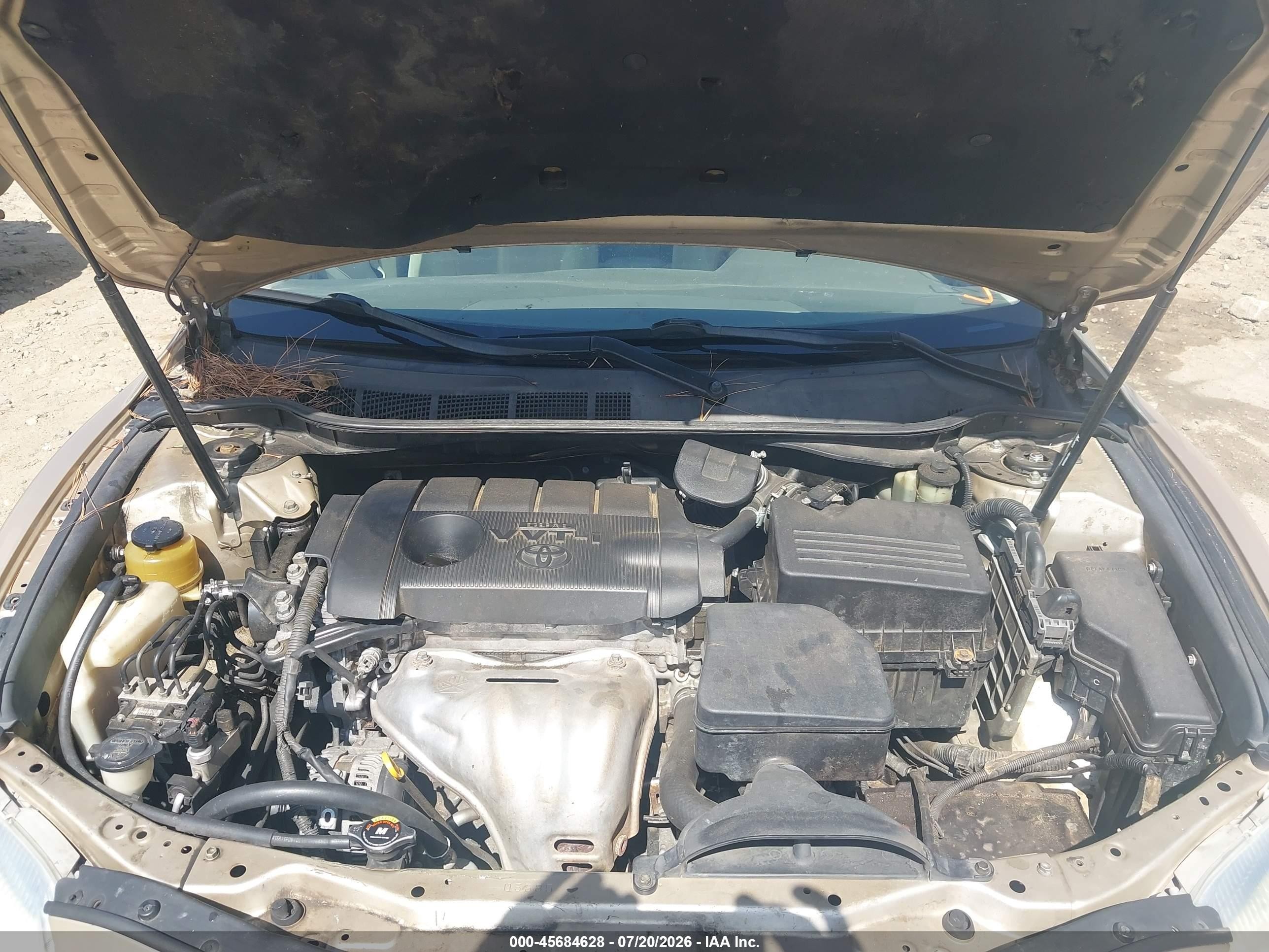 2011 Toyota Camry Le Gold vin: 4T1BF3EK5BU129894