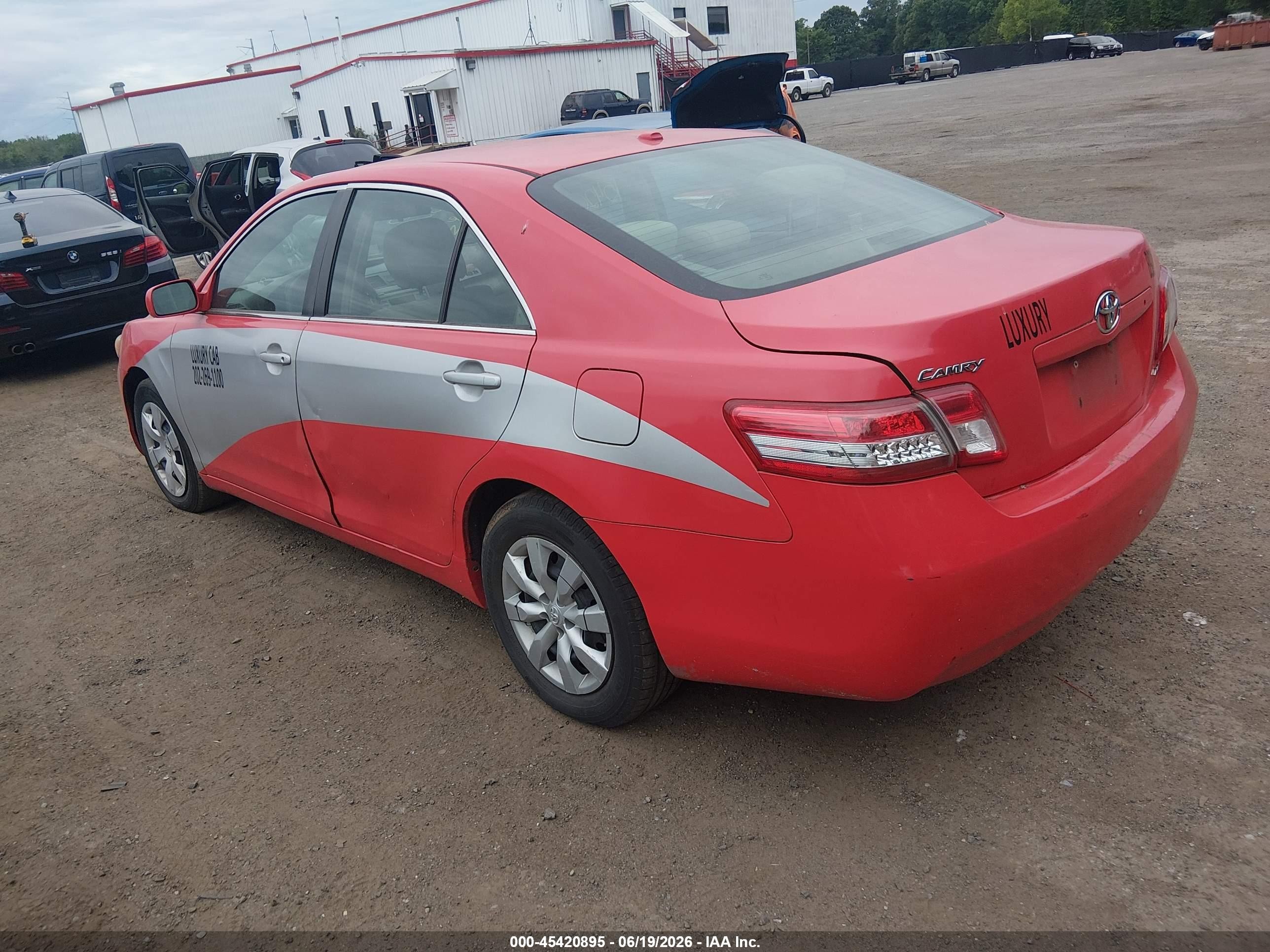 2011 Toyota Camry Le Red vin: 4T1BF3EK5BU136330
