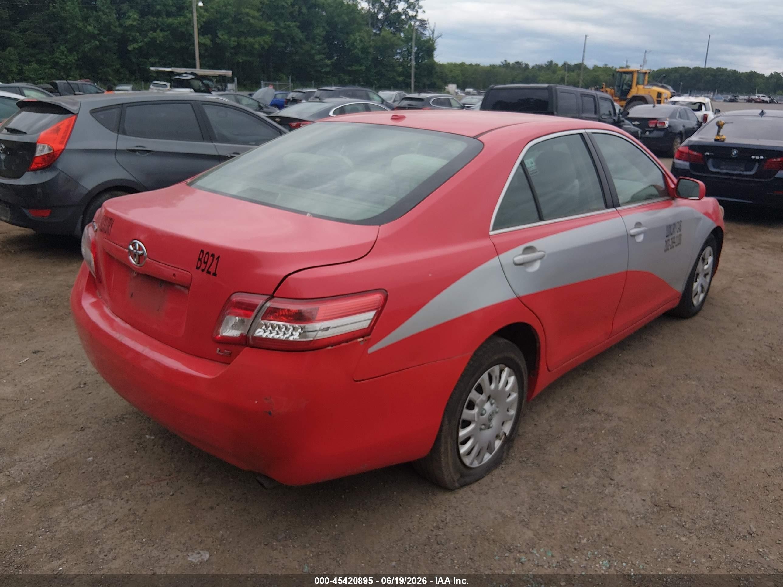 2011 Toyota Camry Le Red vin: 4T1BF3EK5BU136330