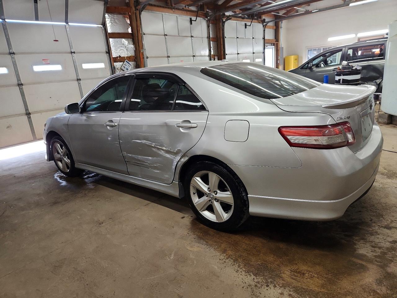 2011 Toyota Camry Se Silver vin: 4T1BF3EK5BU140832