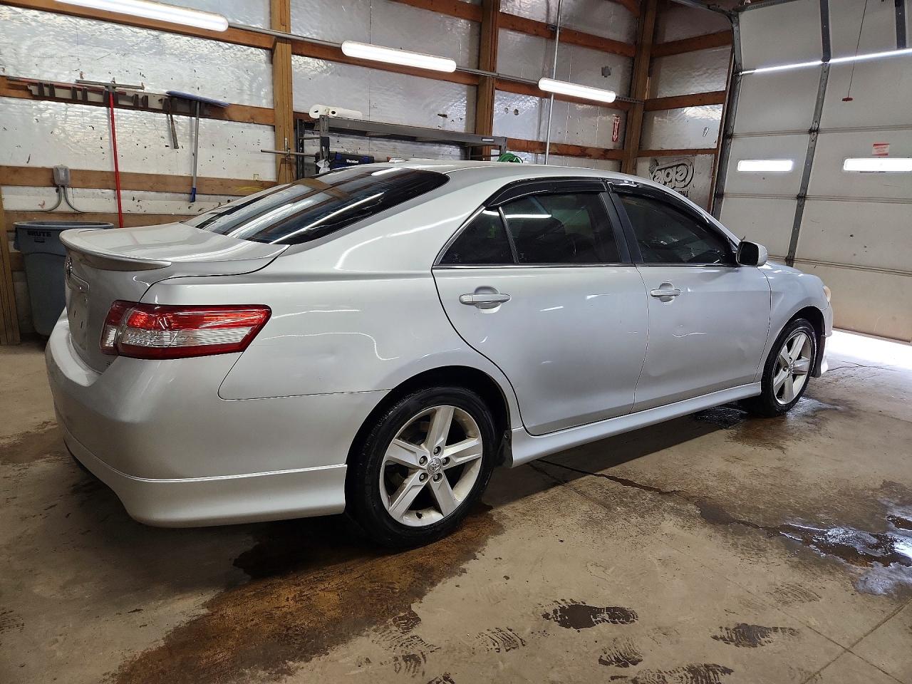 2011 Toyota Camry Se Silver vin: 4T1BF3EK5BU140832