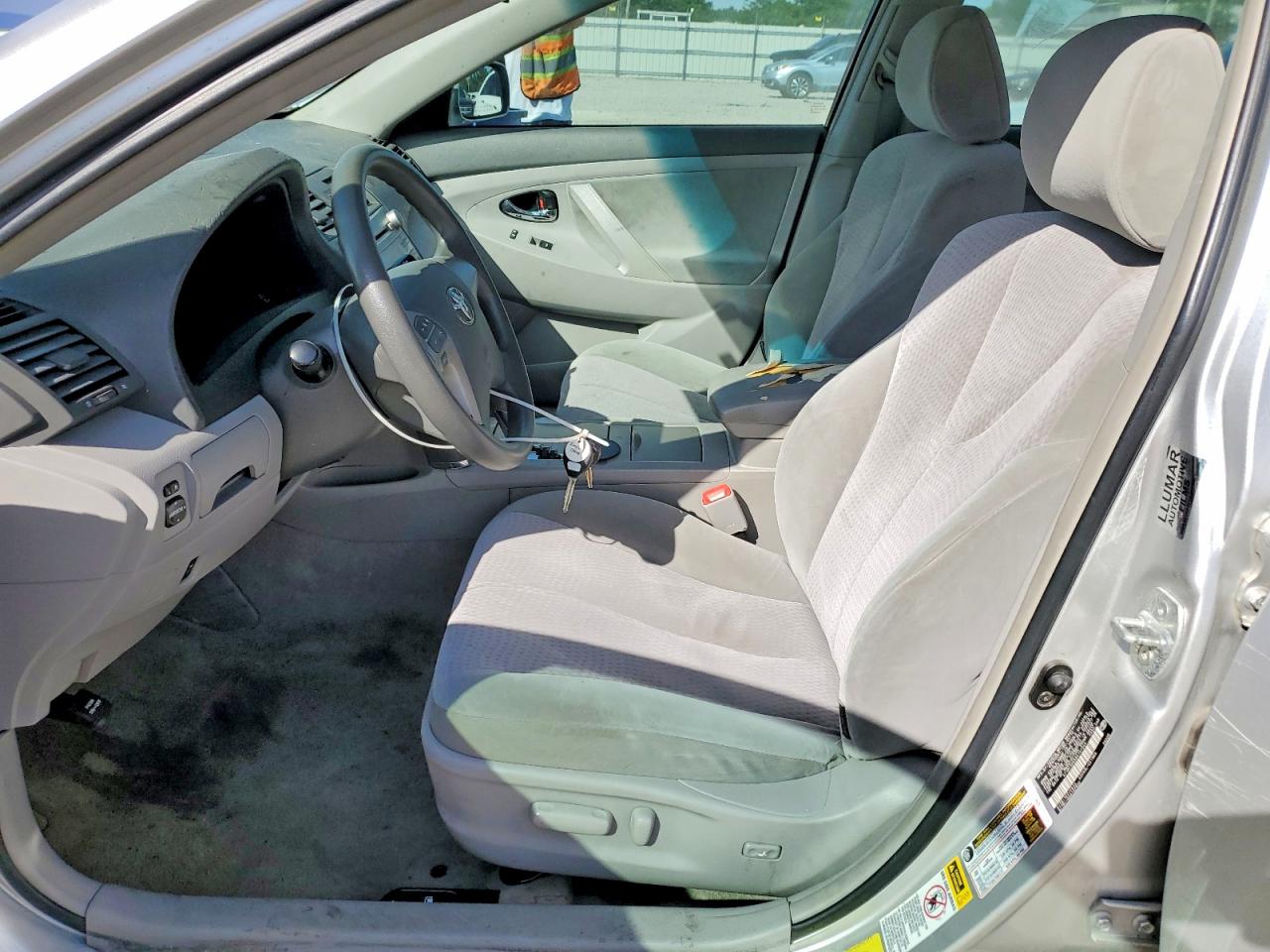 2011 Toyota Camry Le Silver vin: 4T1BF3EK5BU147344
