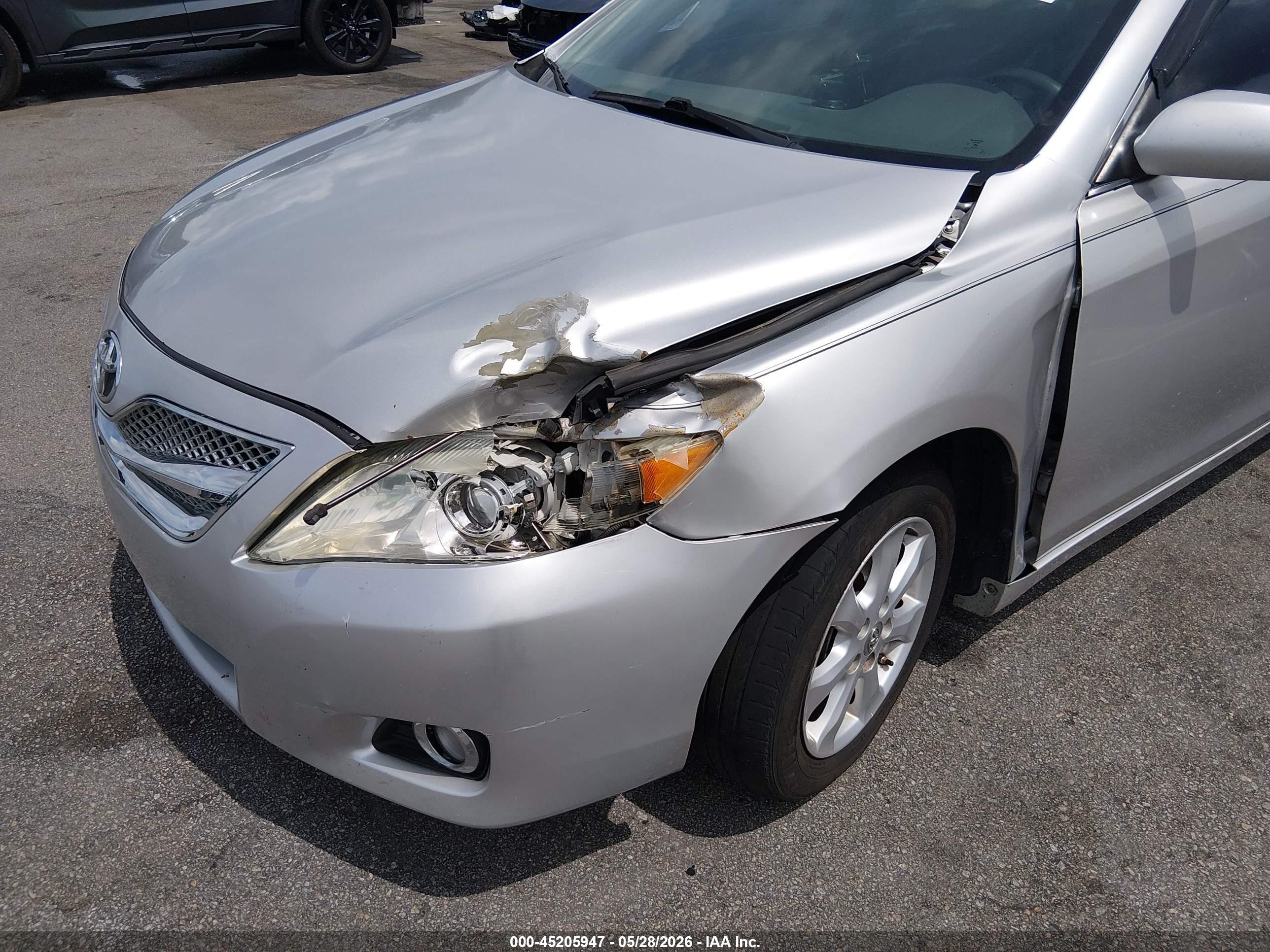 2011 Toyota Camry Le Silver vin: 4T1BF3EK5BU147764