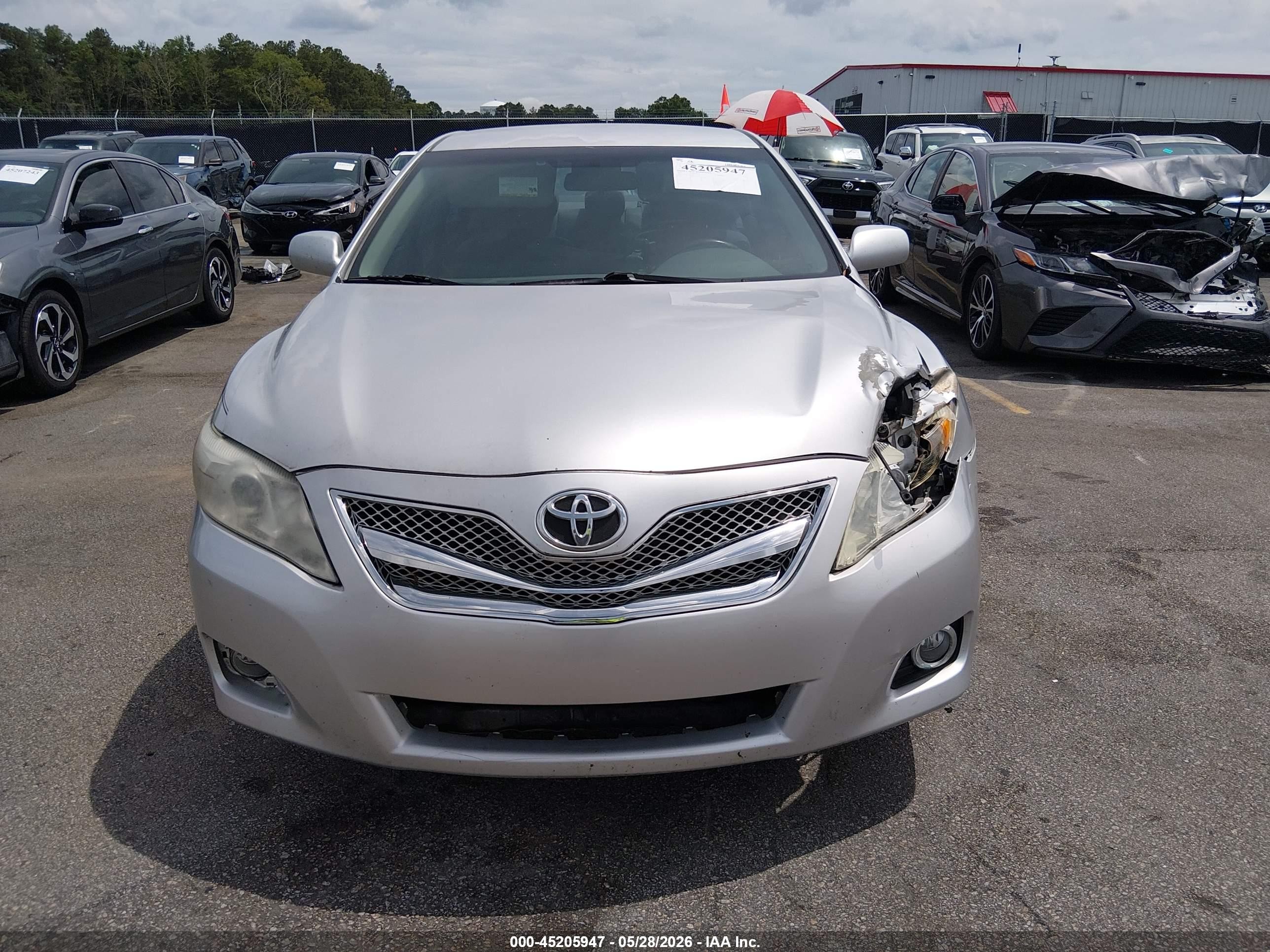 2011 Toyota Camry Le Silver vin: 4T1BF3EK5BU147764