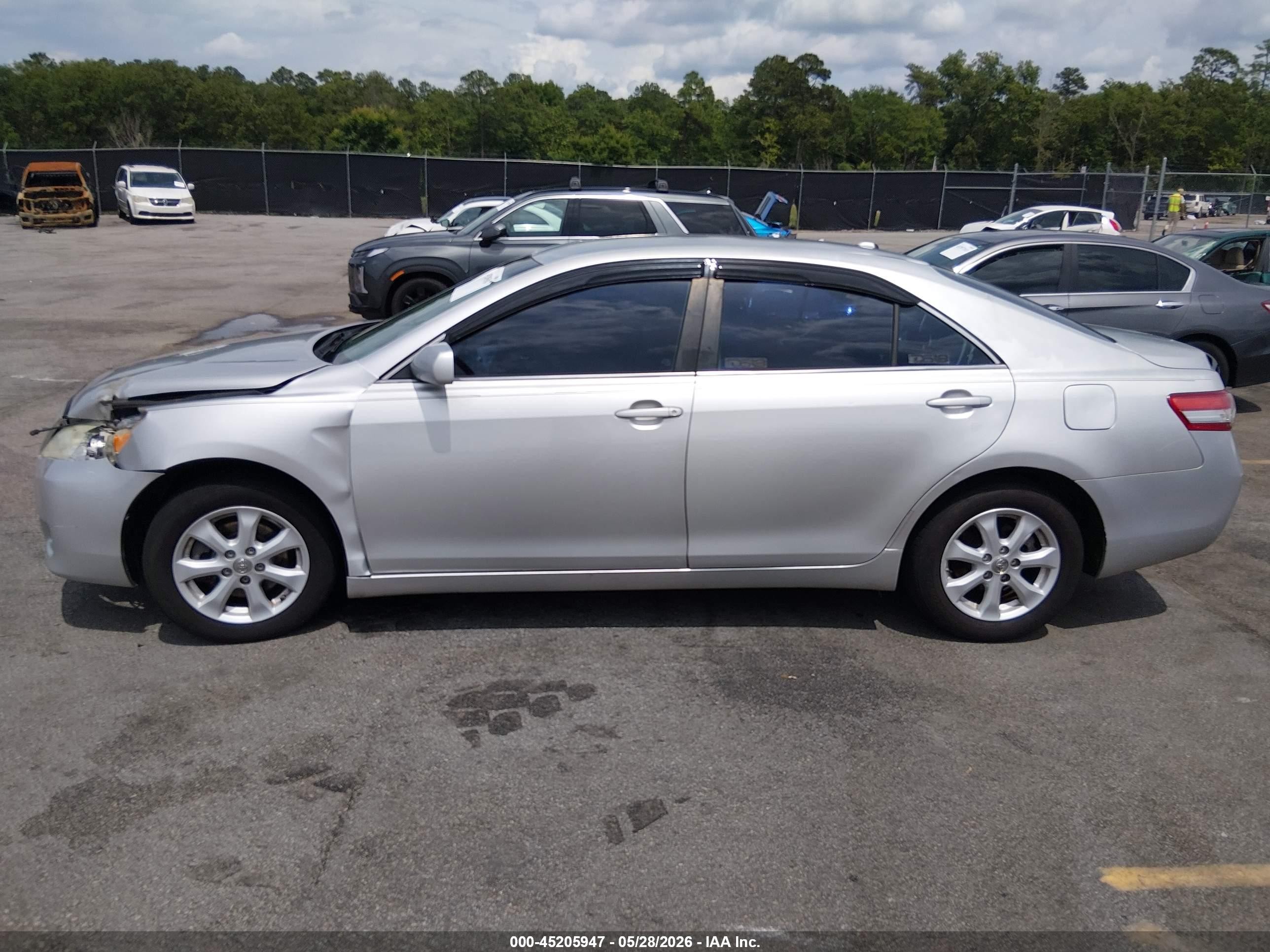 2011 Toyota Camry Le Silver vin: 4T1BF3EK5BU147764