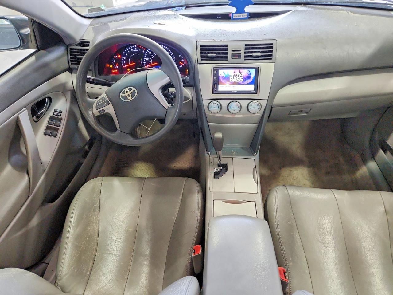 2011 Toyota Camry Le Gray vin: 4T1BF3EK5BU149241