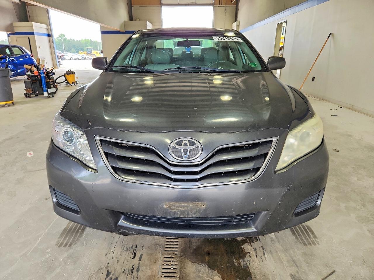 2011 Toyota Camry Le Gray vin: 4T1BF3EK5BU149241
