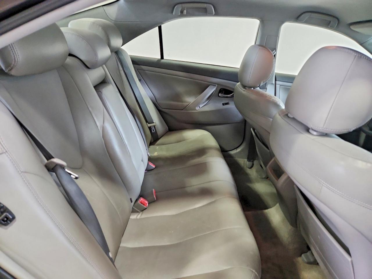 2011 Toyota Camry Le Gray vin: 4T1BF3EK5BU149241