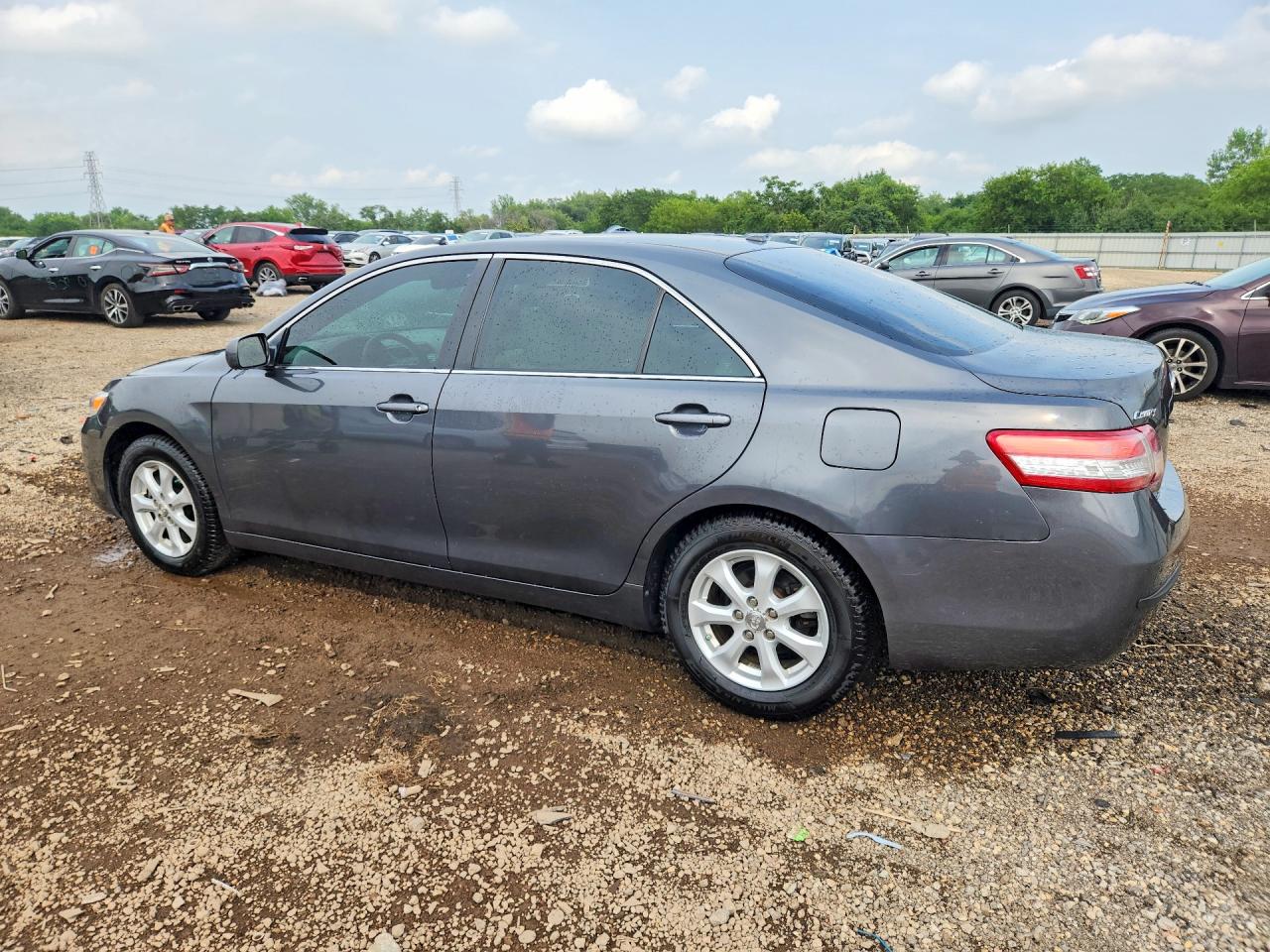 2011 Toyota Camry Le Gray vin: 4T1BF3EK5BU153838
