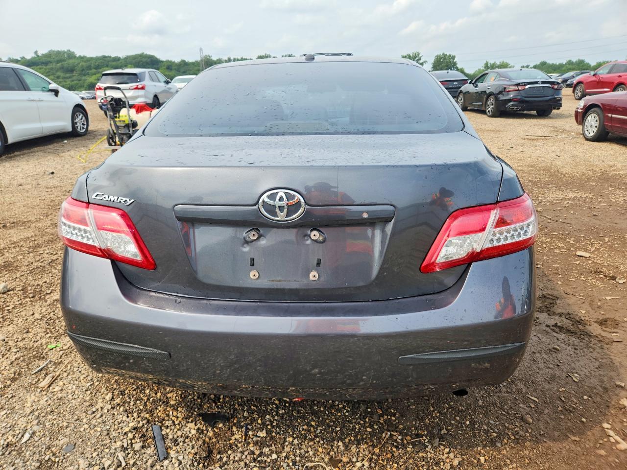 2011 Toyota Camry Le Gray vin: 4T1BF3EK5BU153838