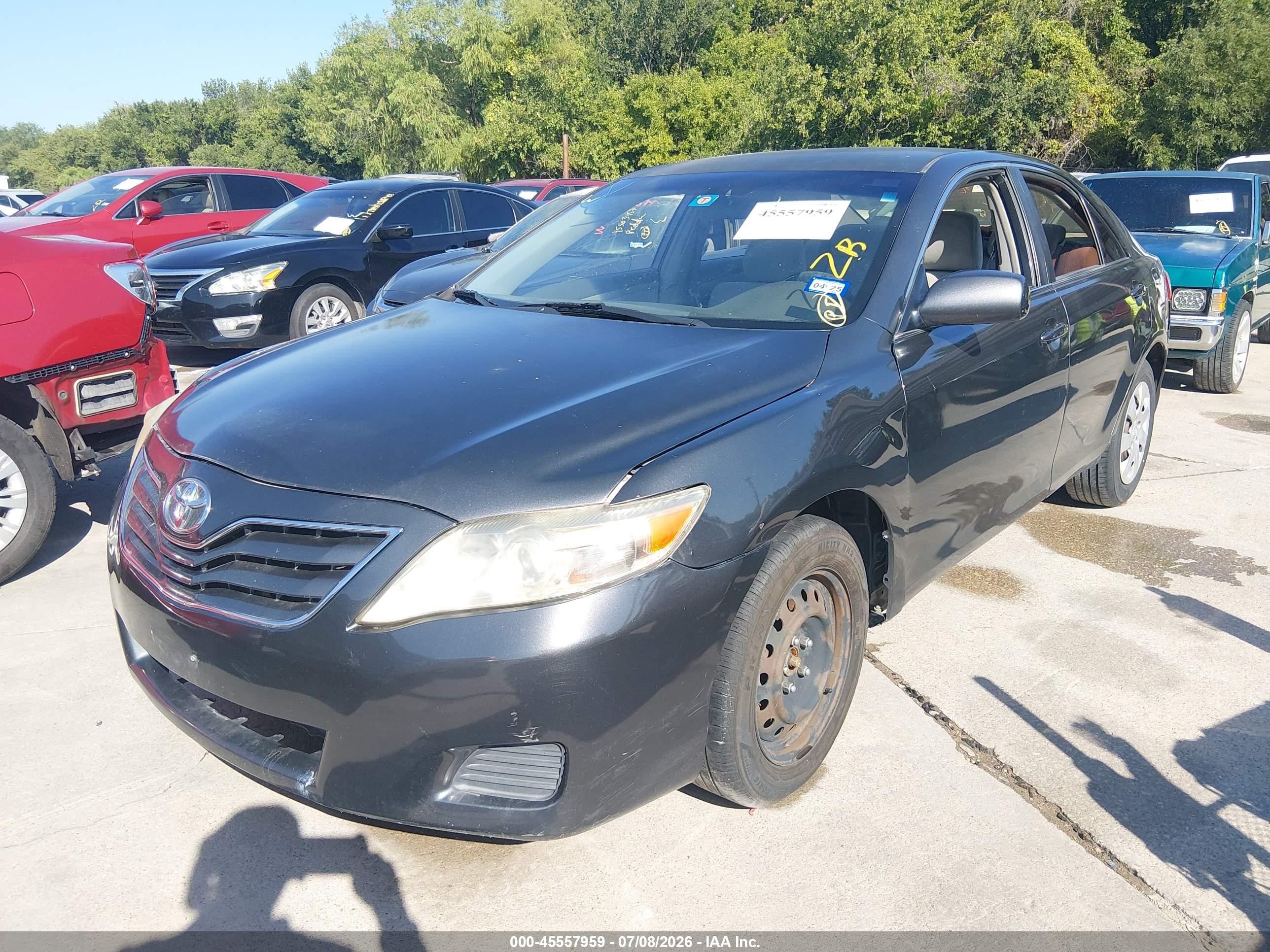 2011 Toyota Camry Le Gray vin: 4T1BF3EK5BU160885