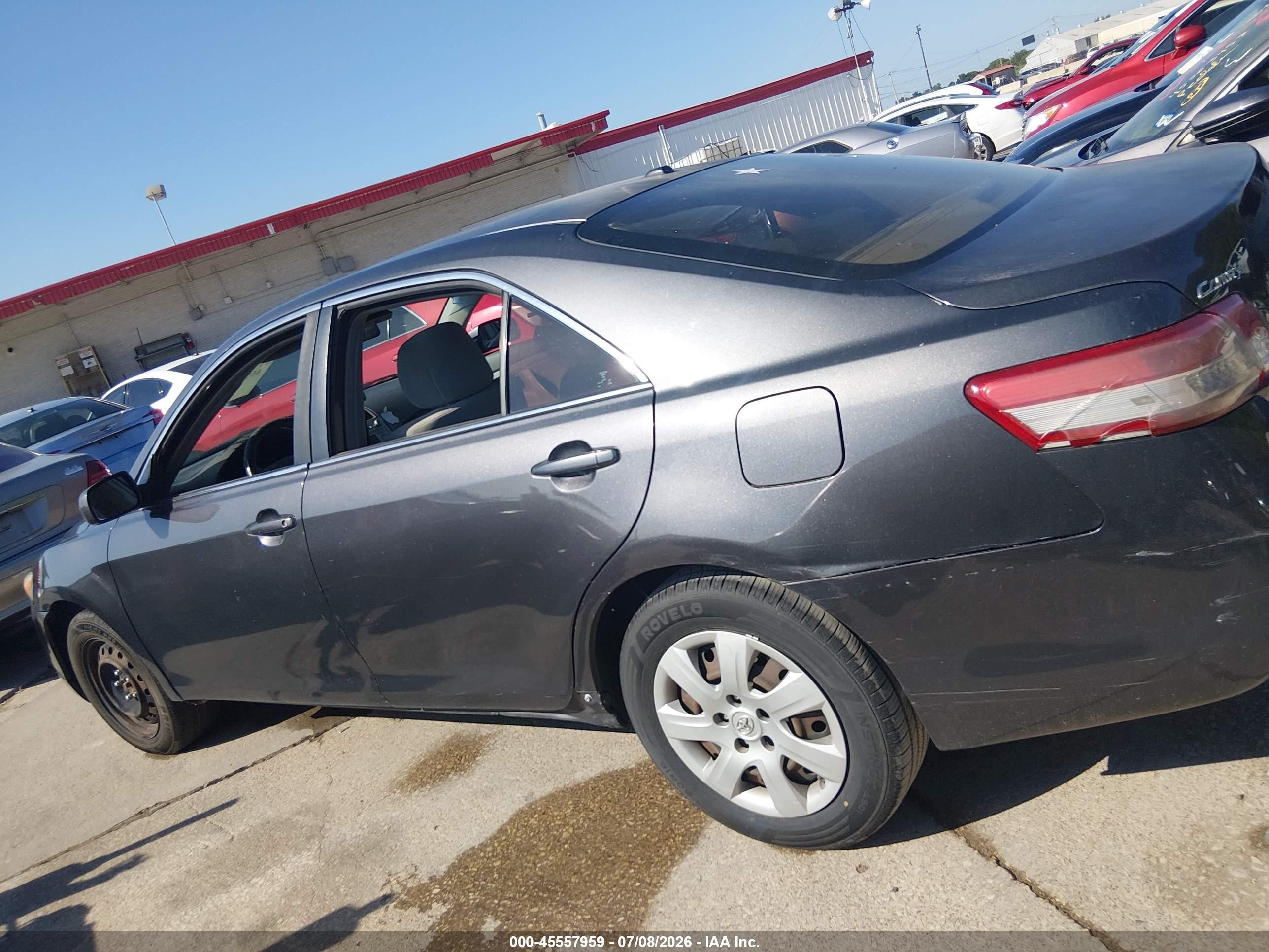 2011 Toyota Camry Le Gray vin: 4T1BF3EK5BU160885
