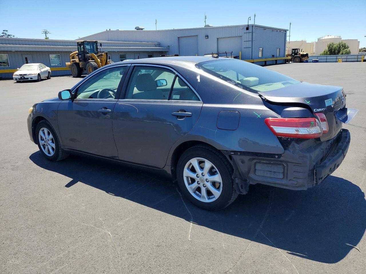 2011 Toyota Camry Le Gray vin: 4T1BF3EK5BU173880