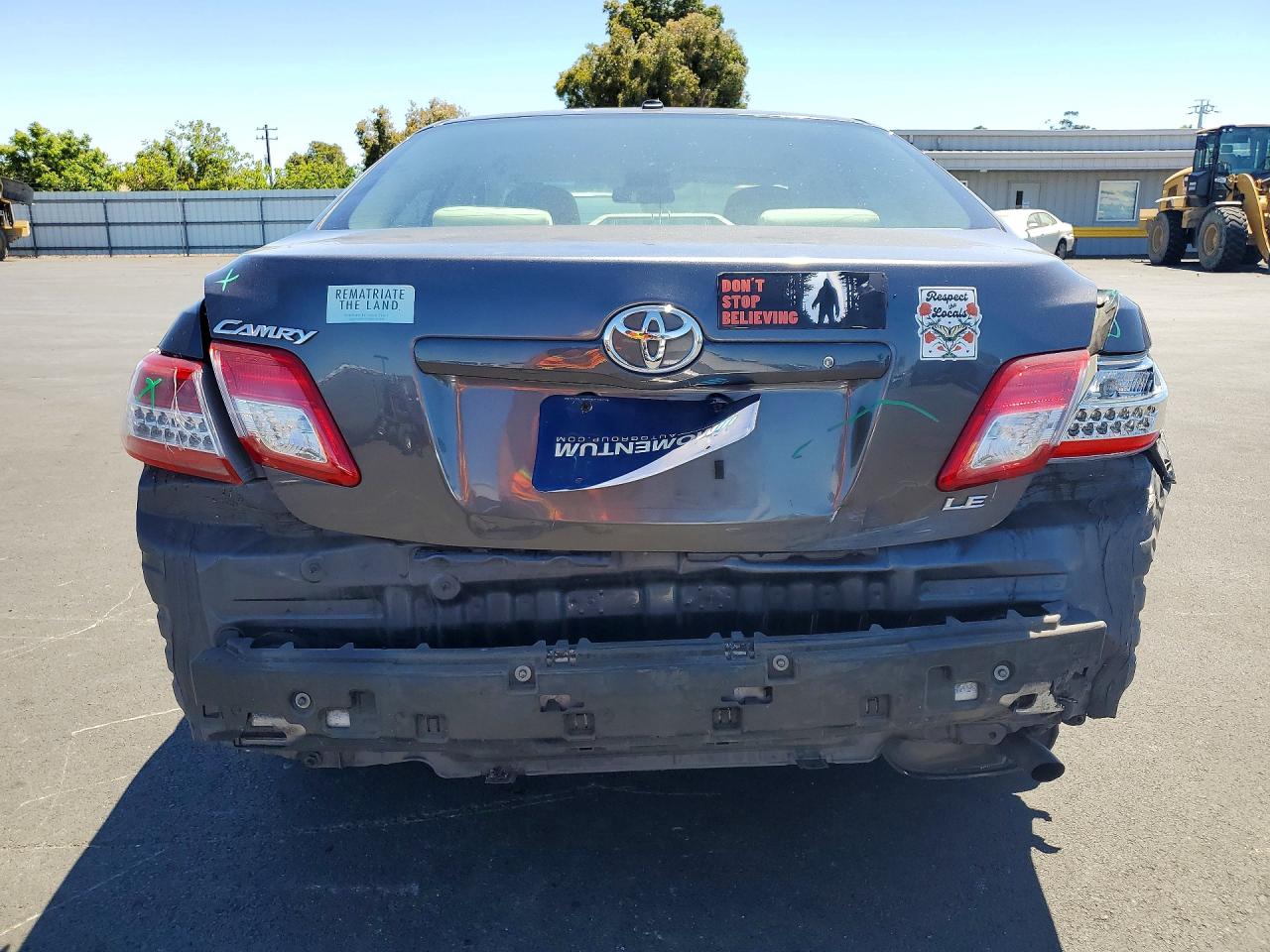 2011 Toyota Camry Le Gray vin: 4T1BF3EK5BU173880