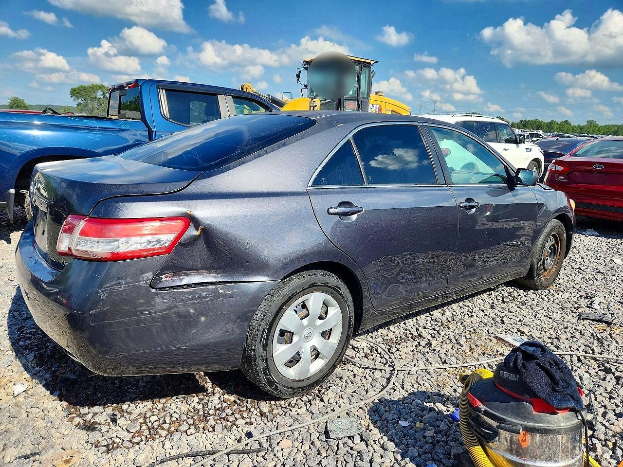 2011 Toyota Camry Le Gray vin: 4T1BF3EK5BU174205