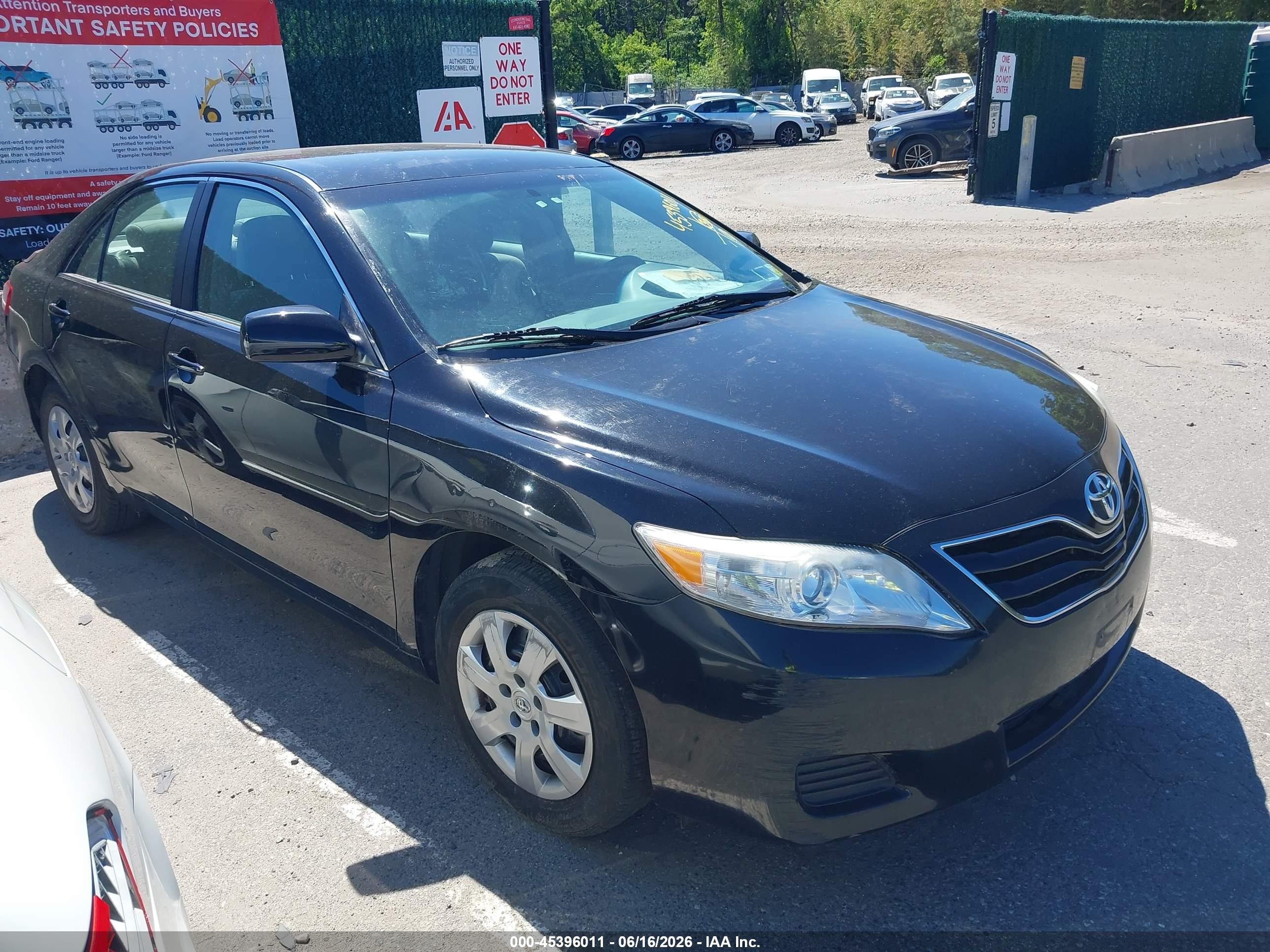 2011 Toyota Camry Le Black vin: 4T1BF3EK5BU181915