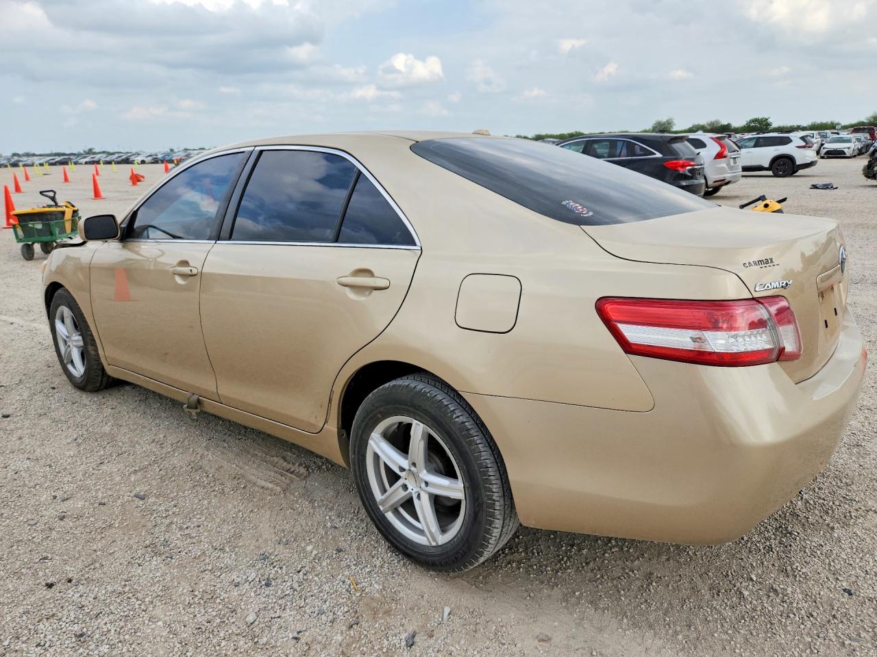 2011 Toyota Camry Le Tan vin: 4T1BF3EK5BU190355