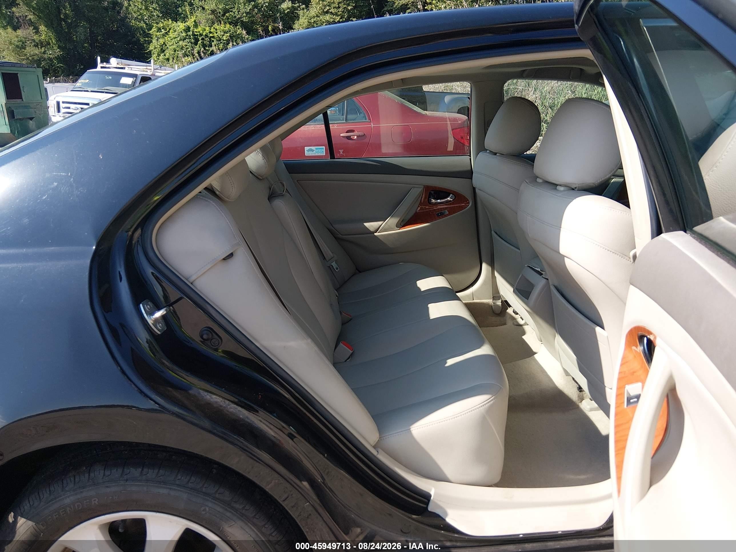 2011 Toyota Camry Le Black vin: 4T1BF3EK5BU190775