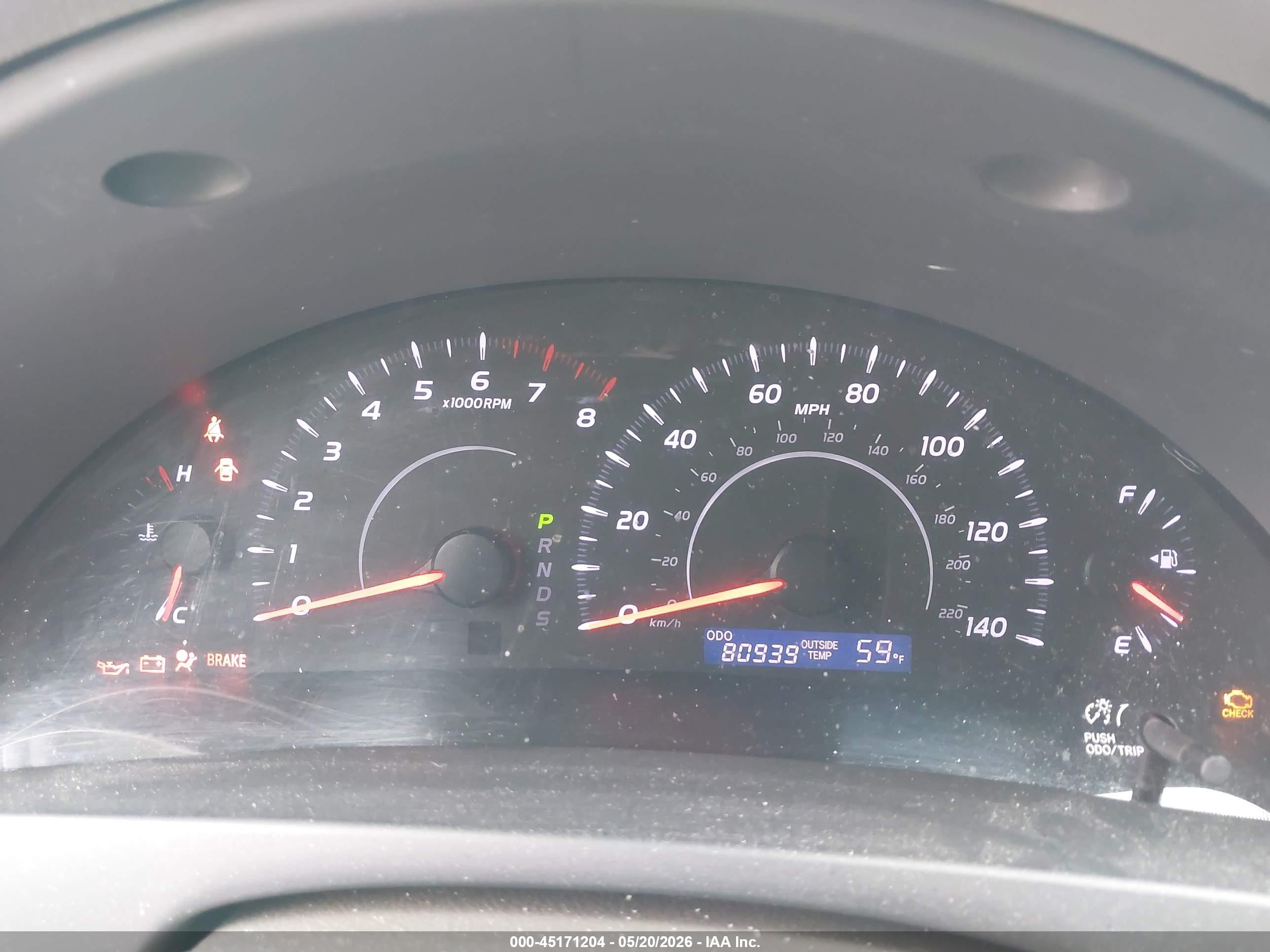 2011 Toyota Camry Le Gold vin: 4T1BF3EK5BU197483