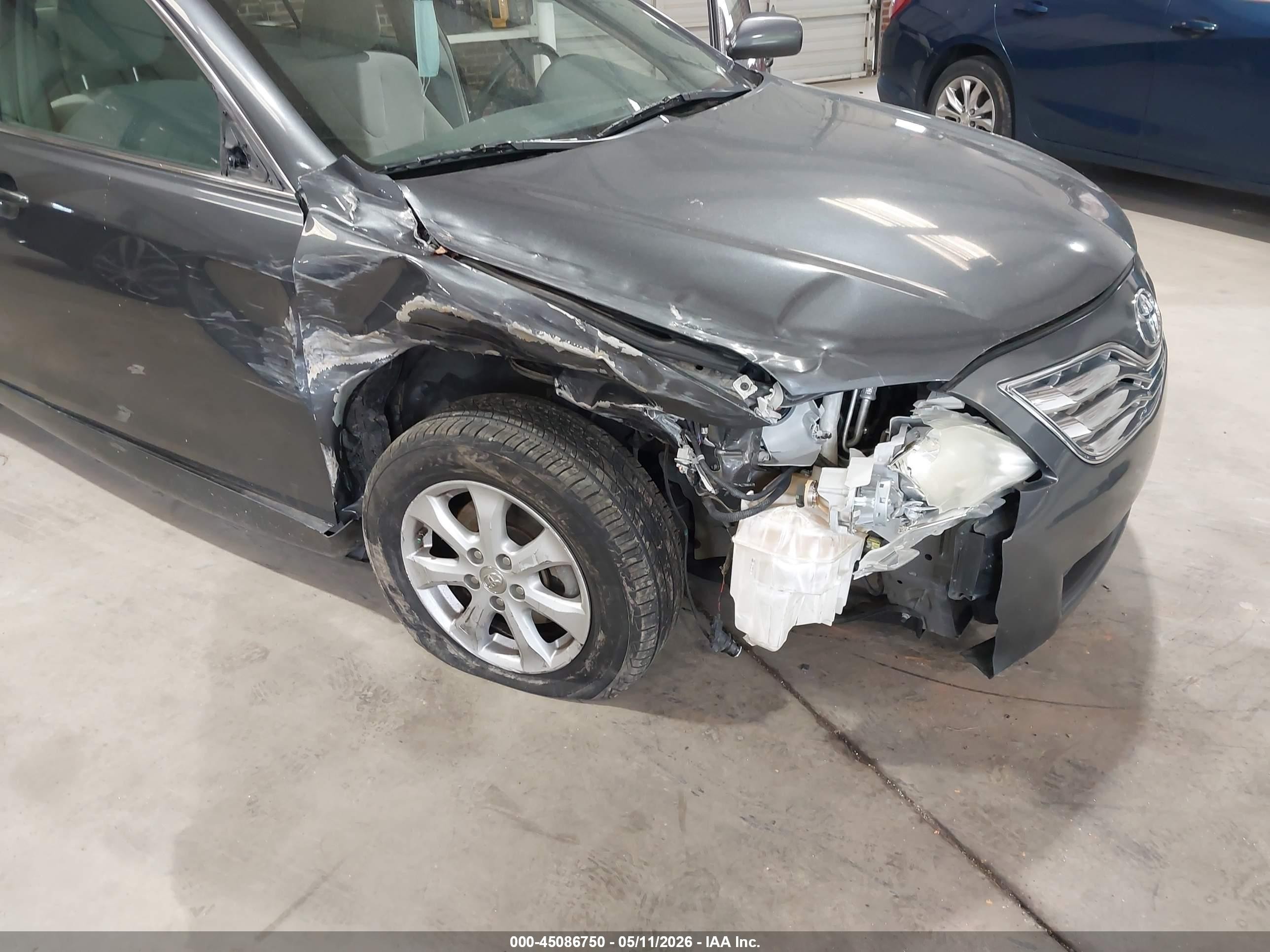 2011 Toyota Camry Le Серый vin: 4T1BF3EK5BU203654