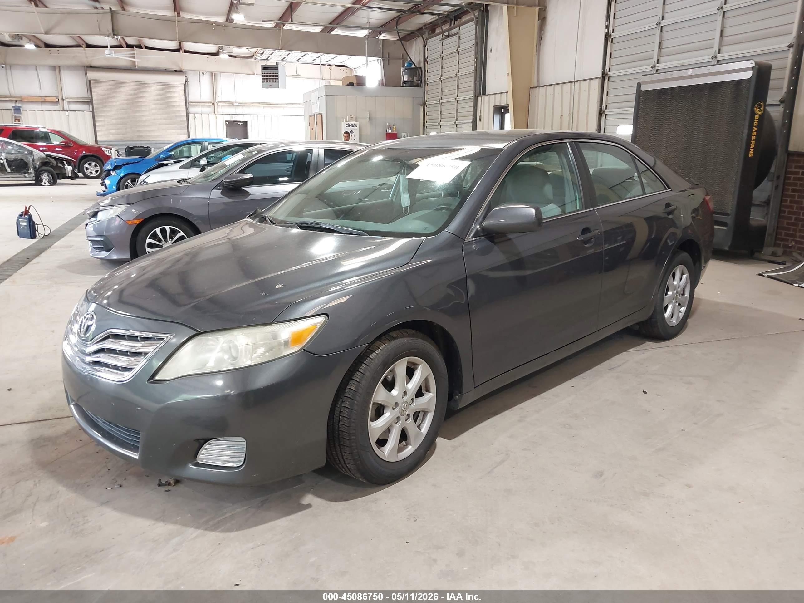 2011 Toyota Camry Le Серый vin: 4T1BF3EK5BU203654