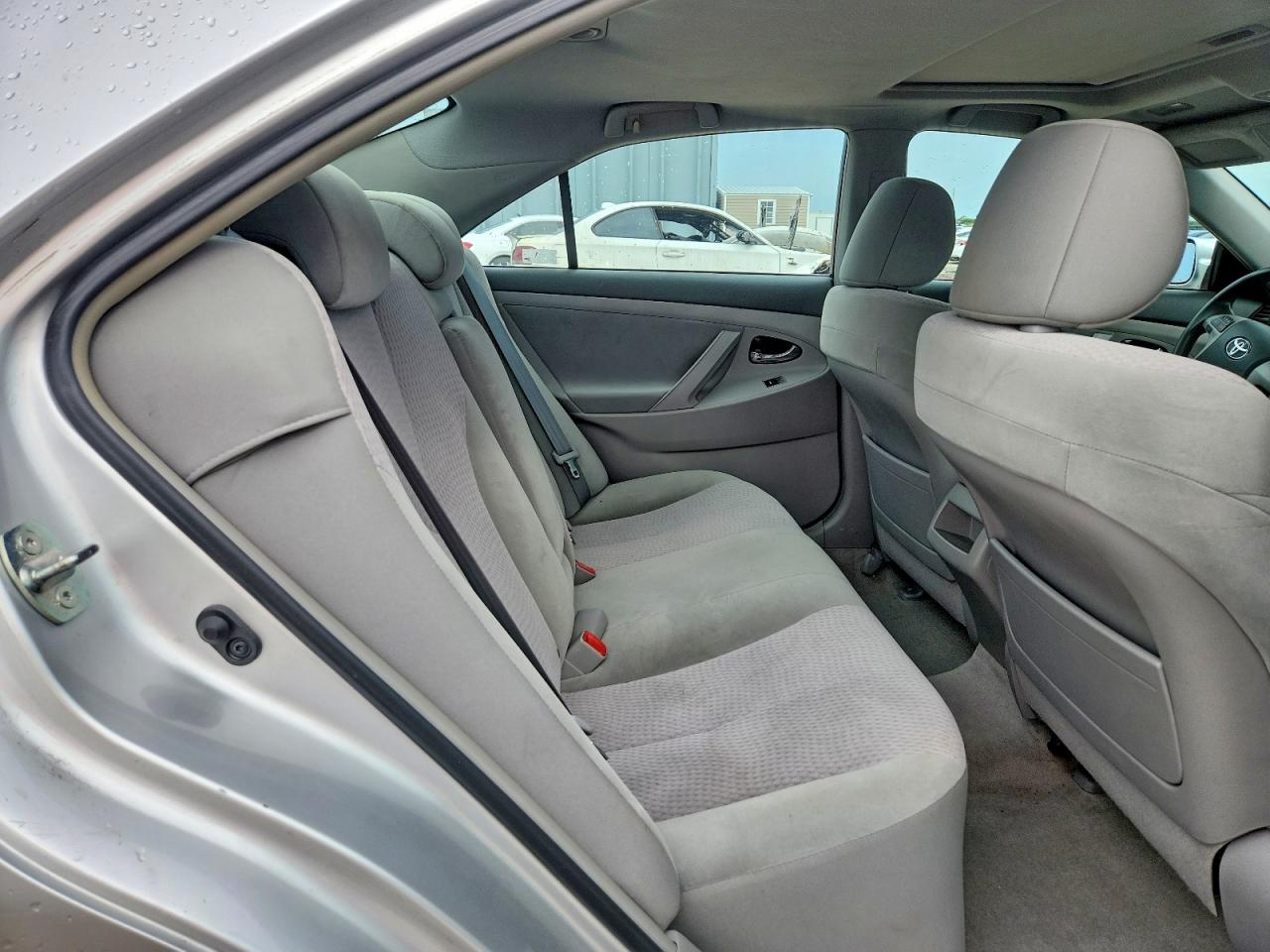 2011 Toyota Camry Le Серебряный vin: 4T1BF3EK5BU205226