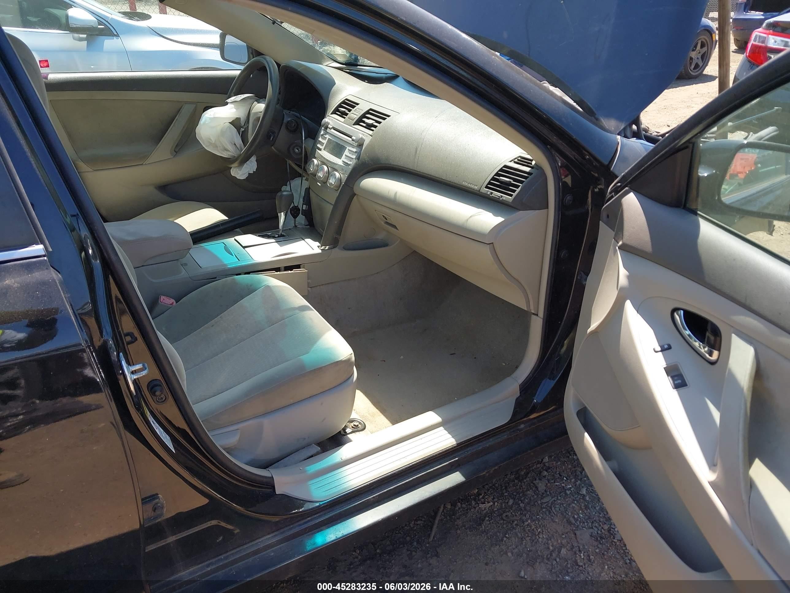2011 Toyota Camry Le Black vin: 4T1BF3EK5BU222690