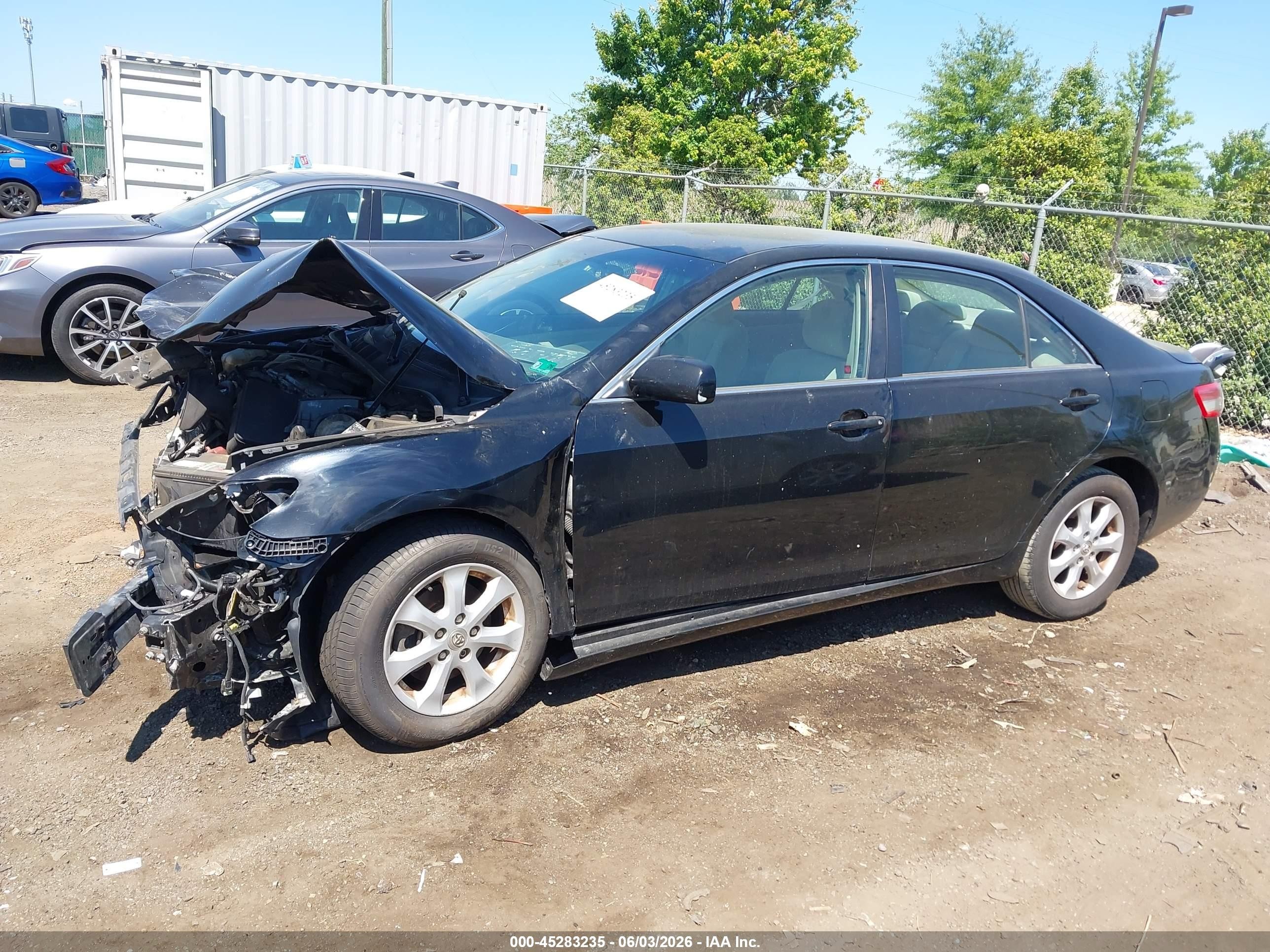 2011 Toyota Camry Le Black vin: 4T1BF3EK5BU222690