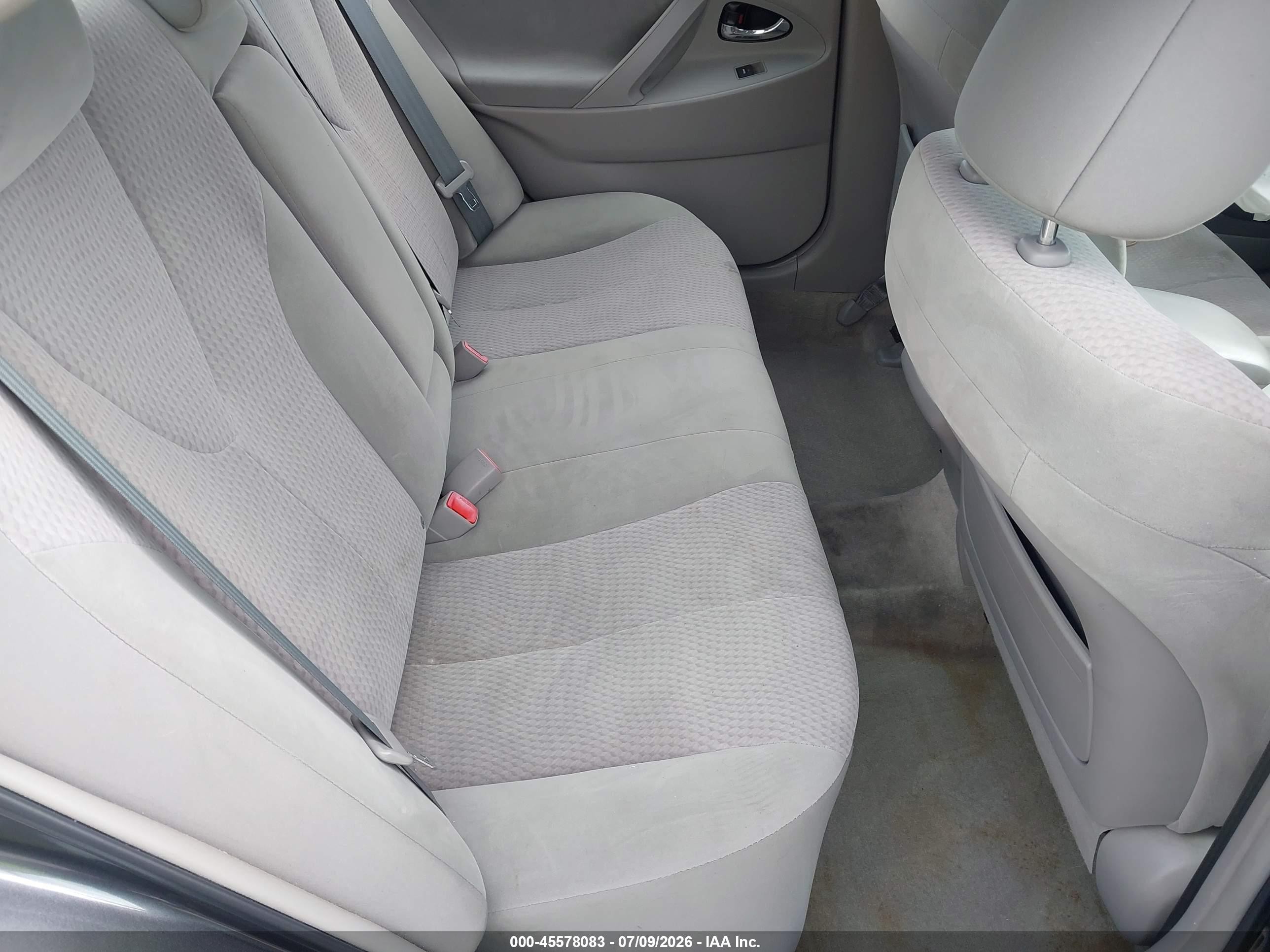 2011 Toyota Camry Le Gray vin: 4T1BF3EK5BU223838