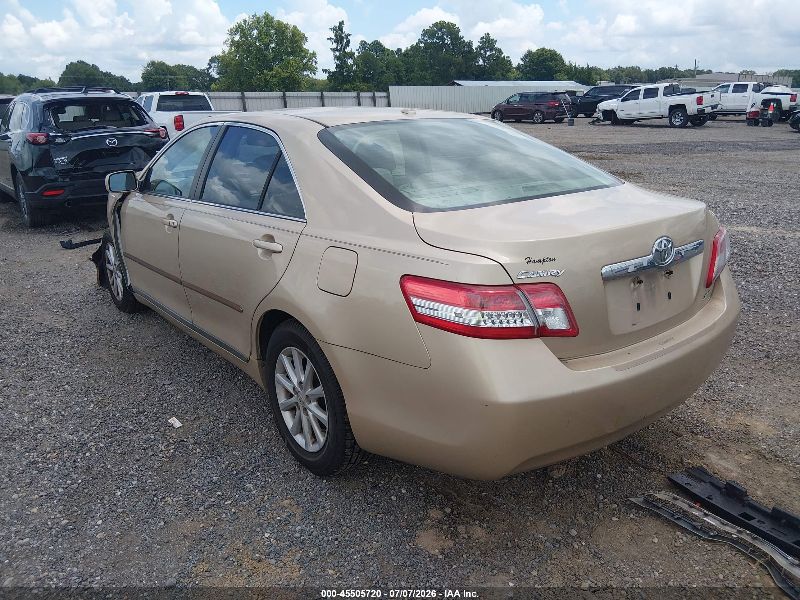 2011 Toyota Camry Xle Tan vin: 4T1BF3EK5BU227095
